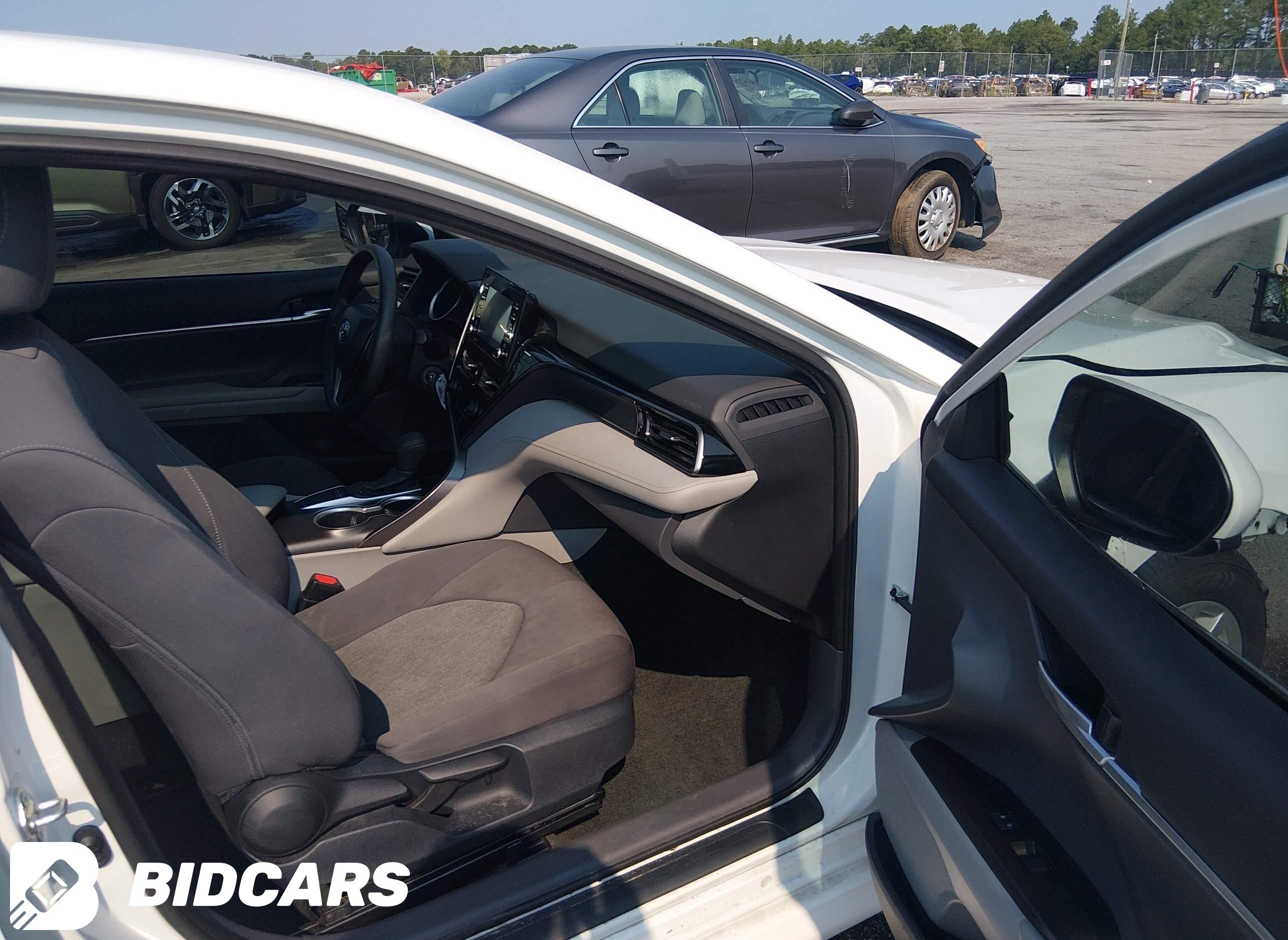2024 Toyota Camry, LE