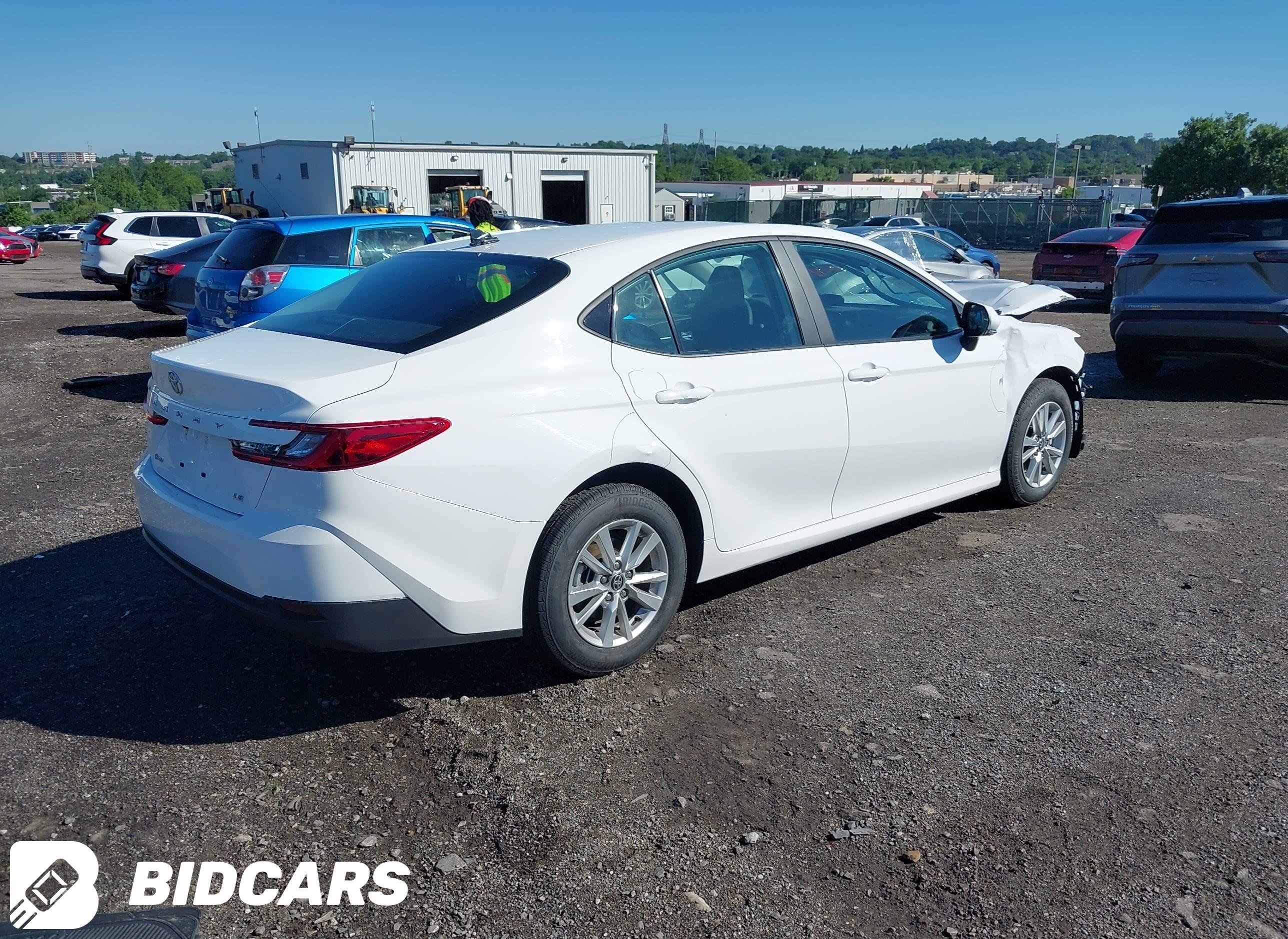 2025 Toyota Camry, LE