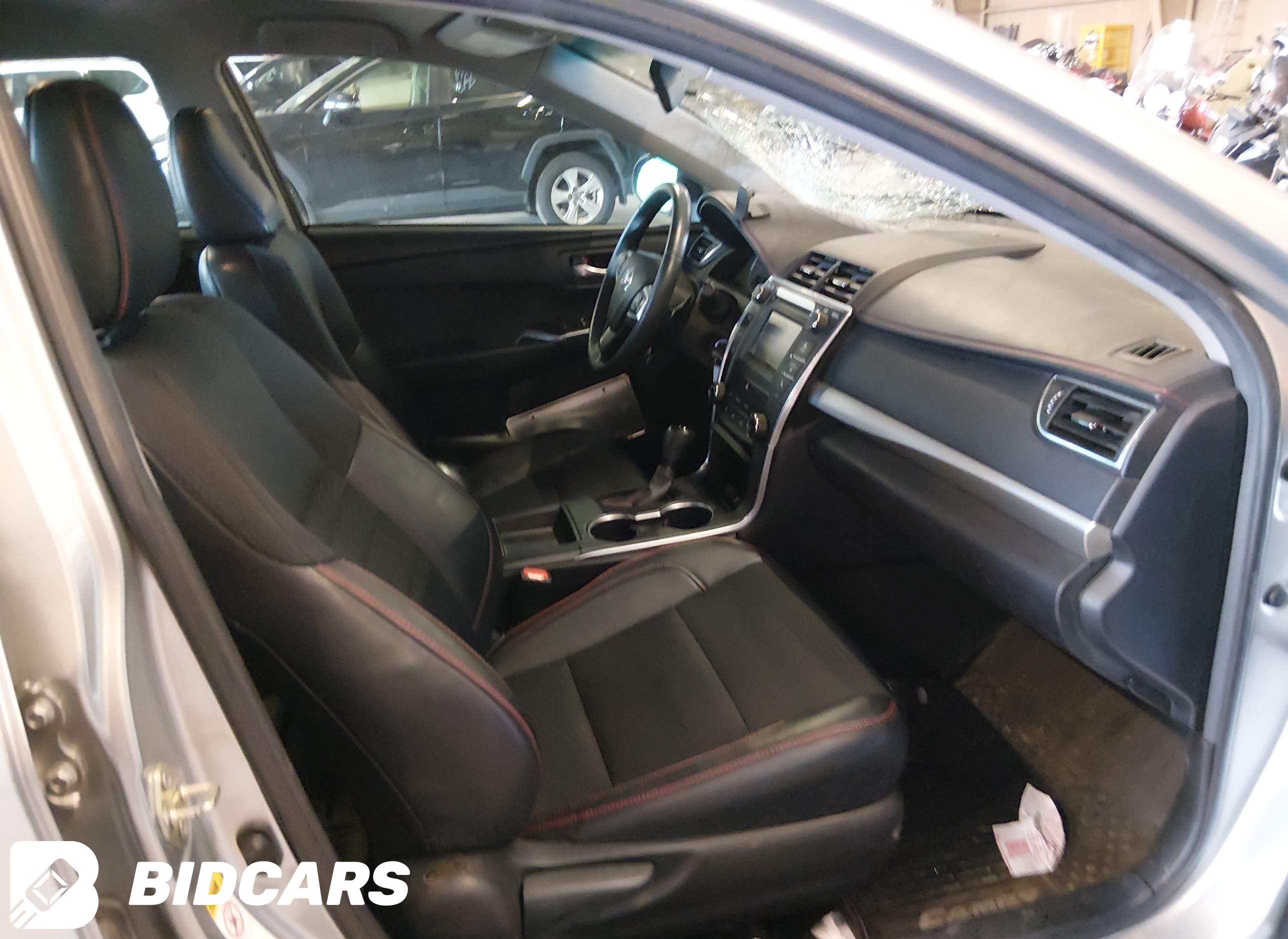 2017 Toyota Camry, SE