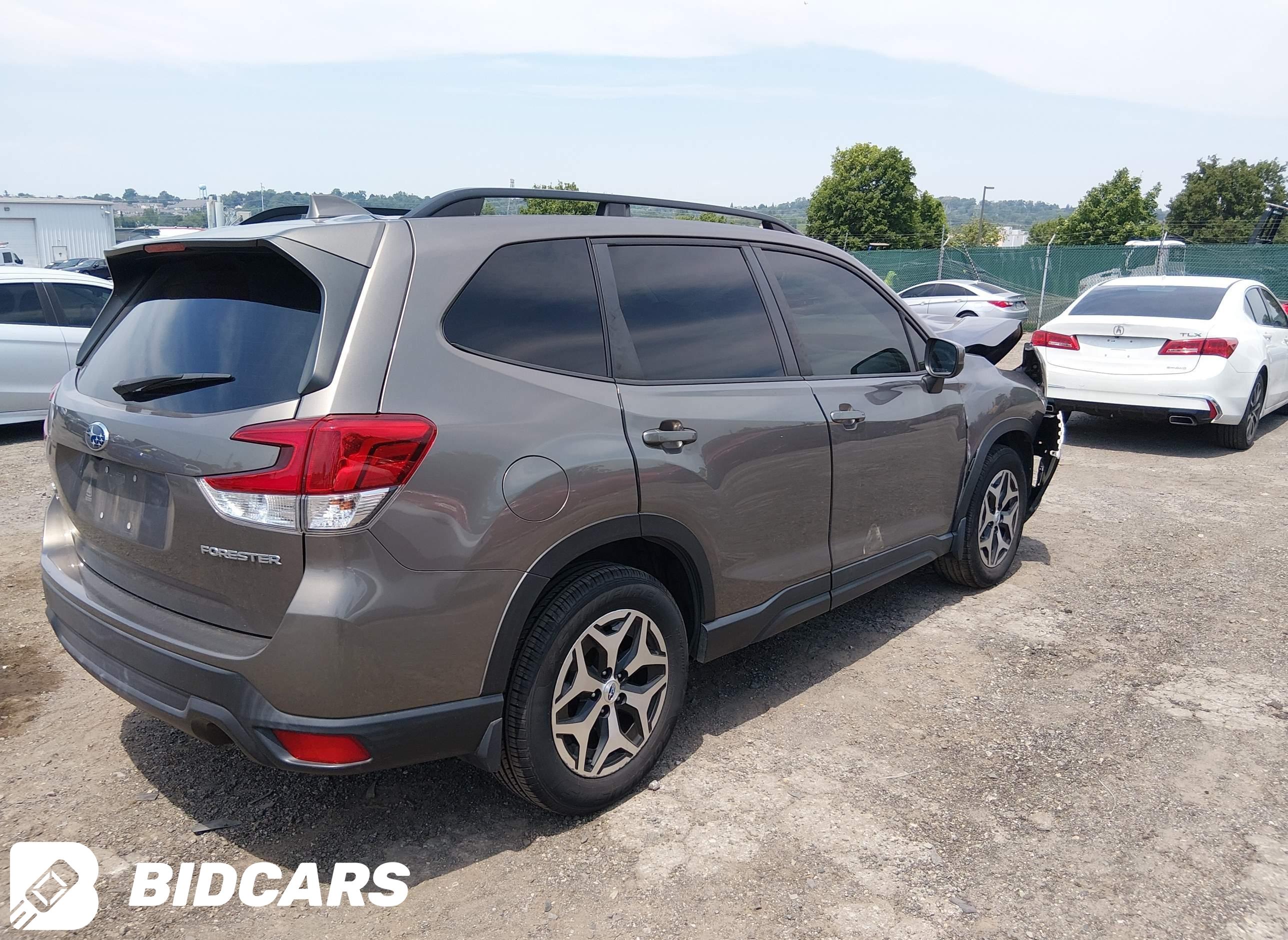 2020 Subaru Forester, Premium