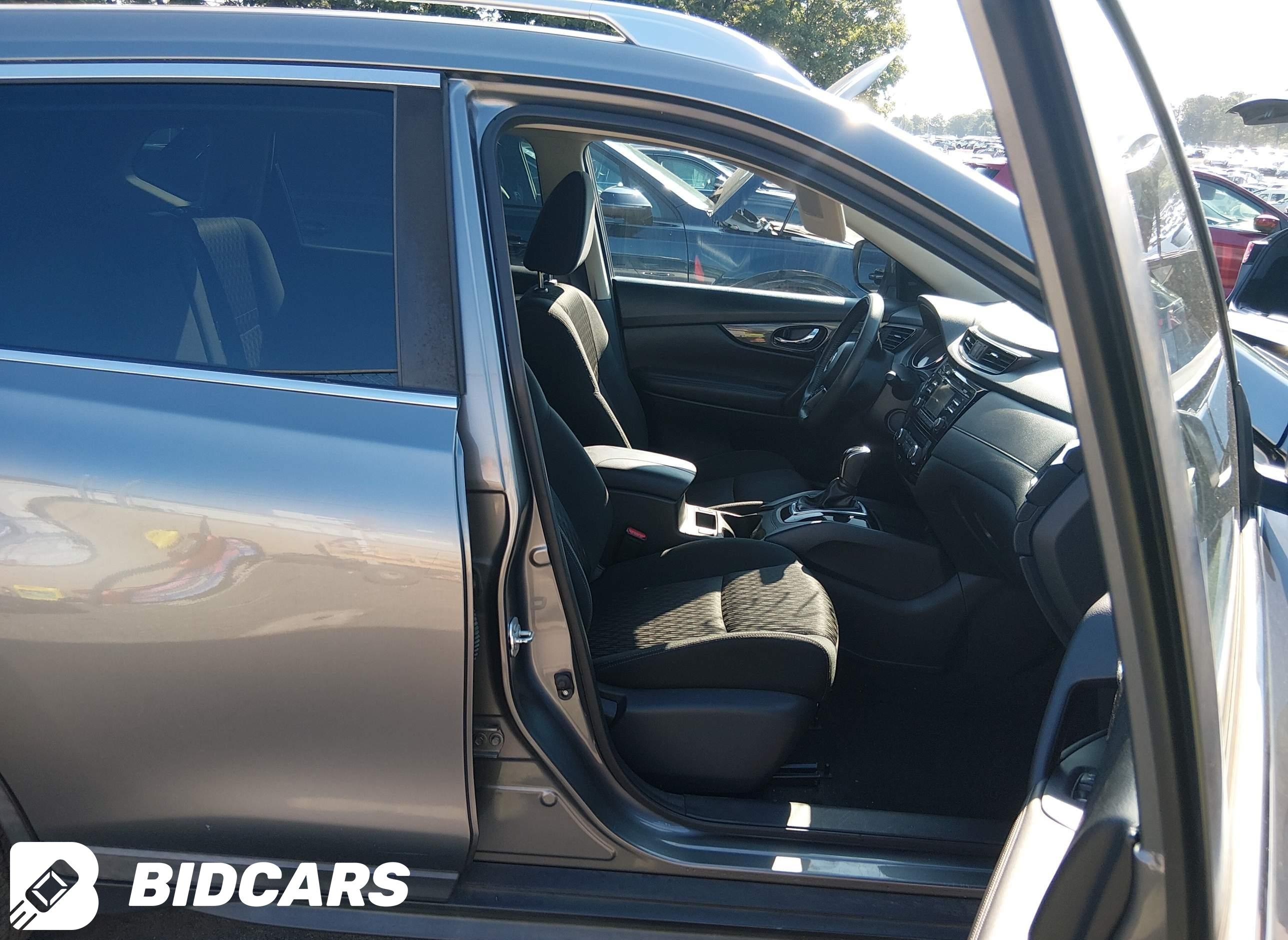 2017 Nissan Rogue, SV