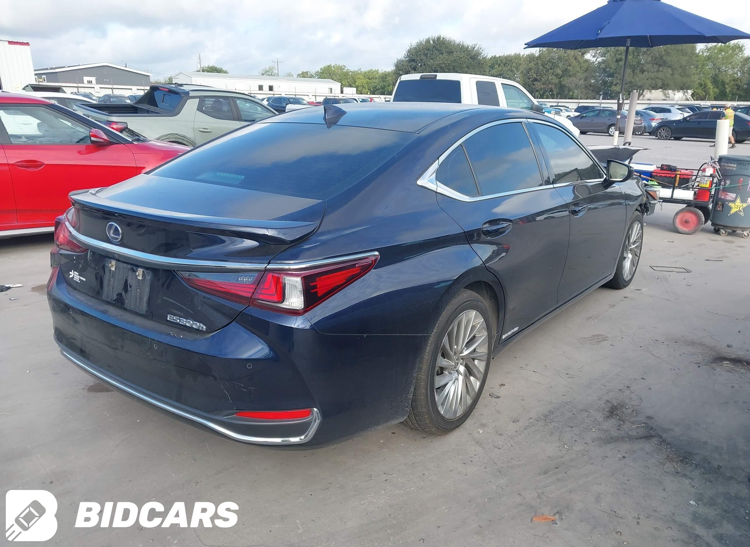 2021 Lexus ES, 300H Ultra Luxury