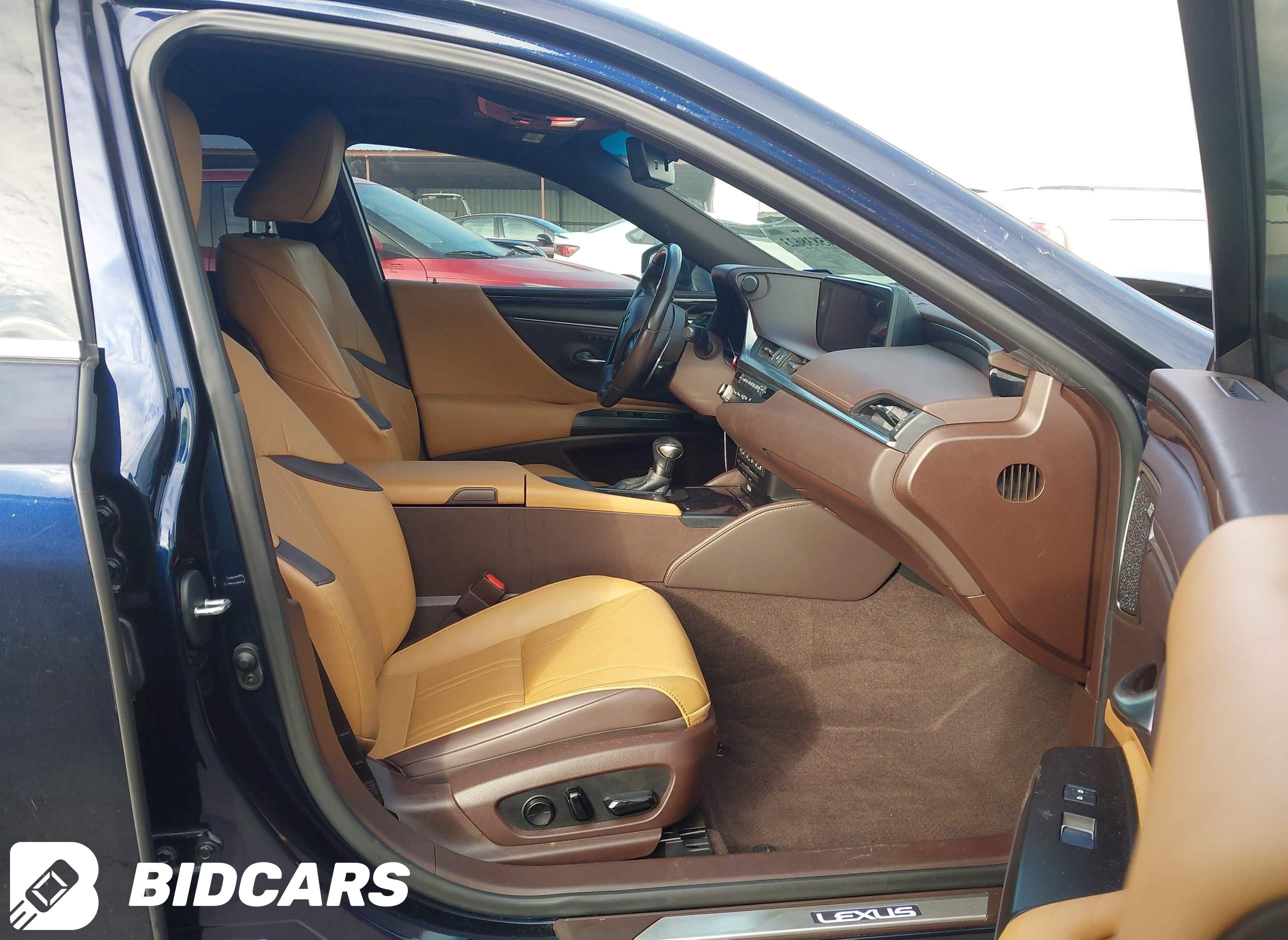 2021 Lexus ES, 300H Ultra Luxury