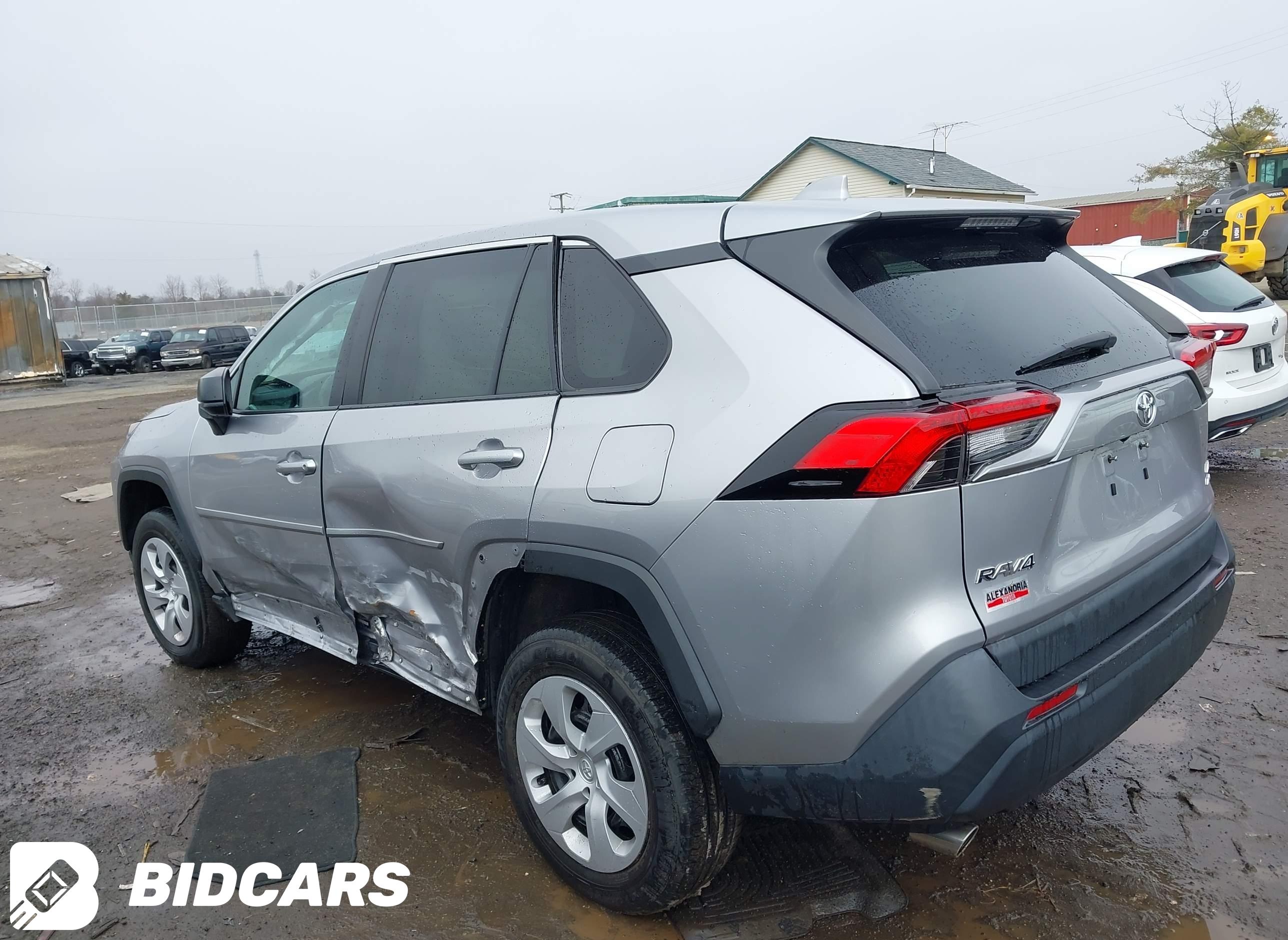 2022 Toyota RAV4, LE