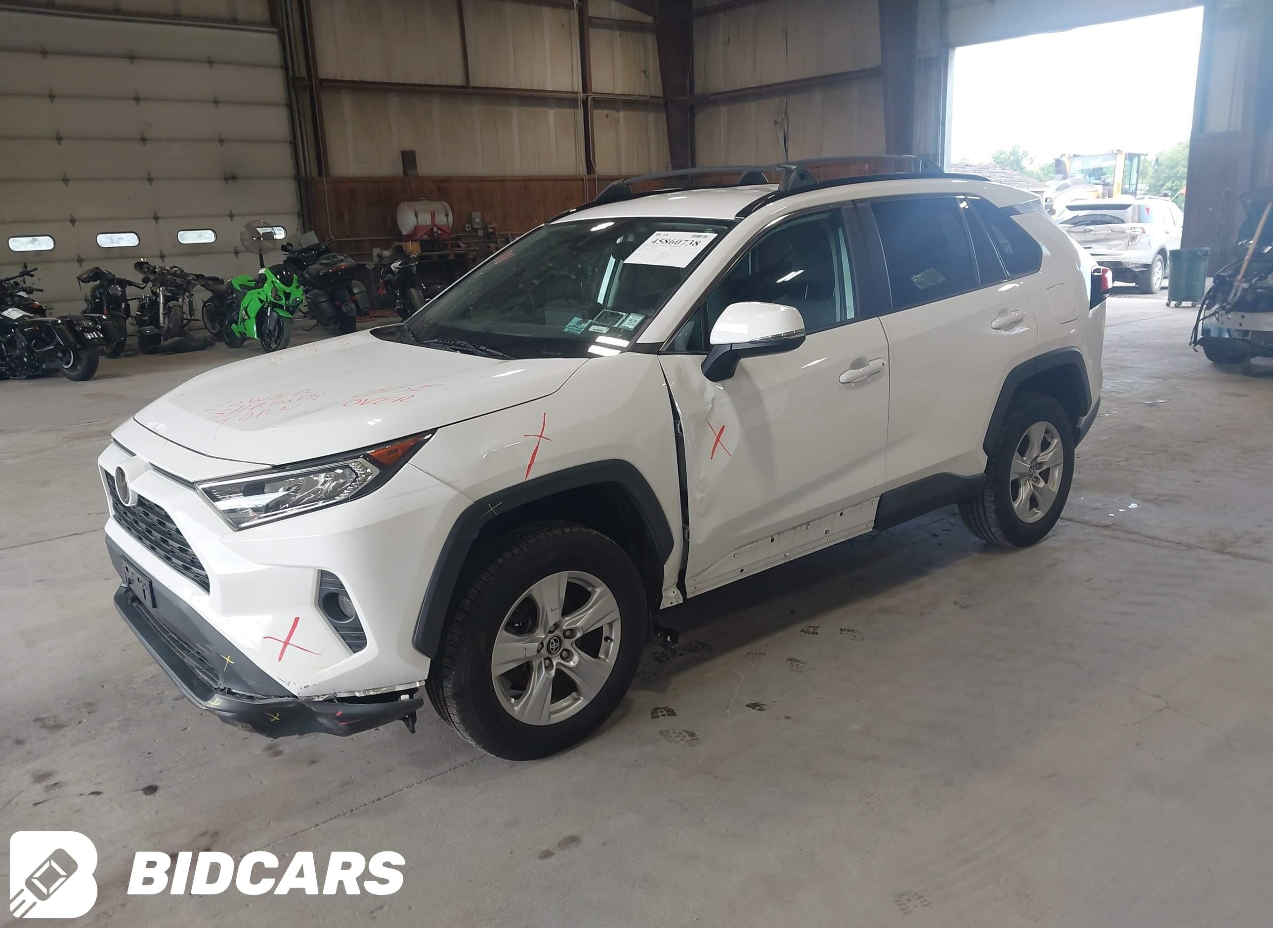 2020 Toyota RAV4, Xle