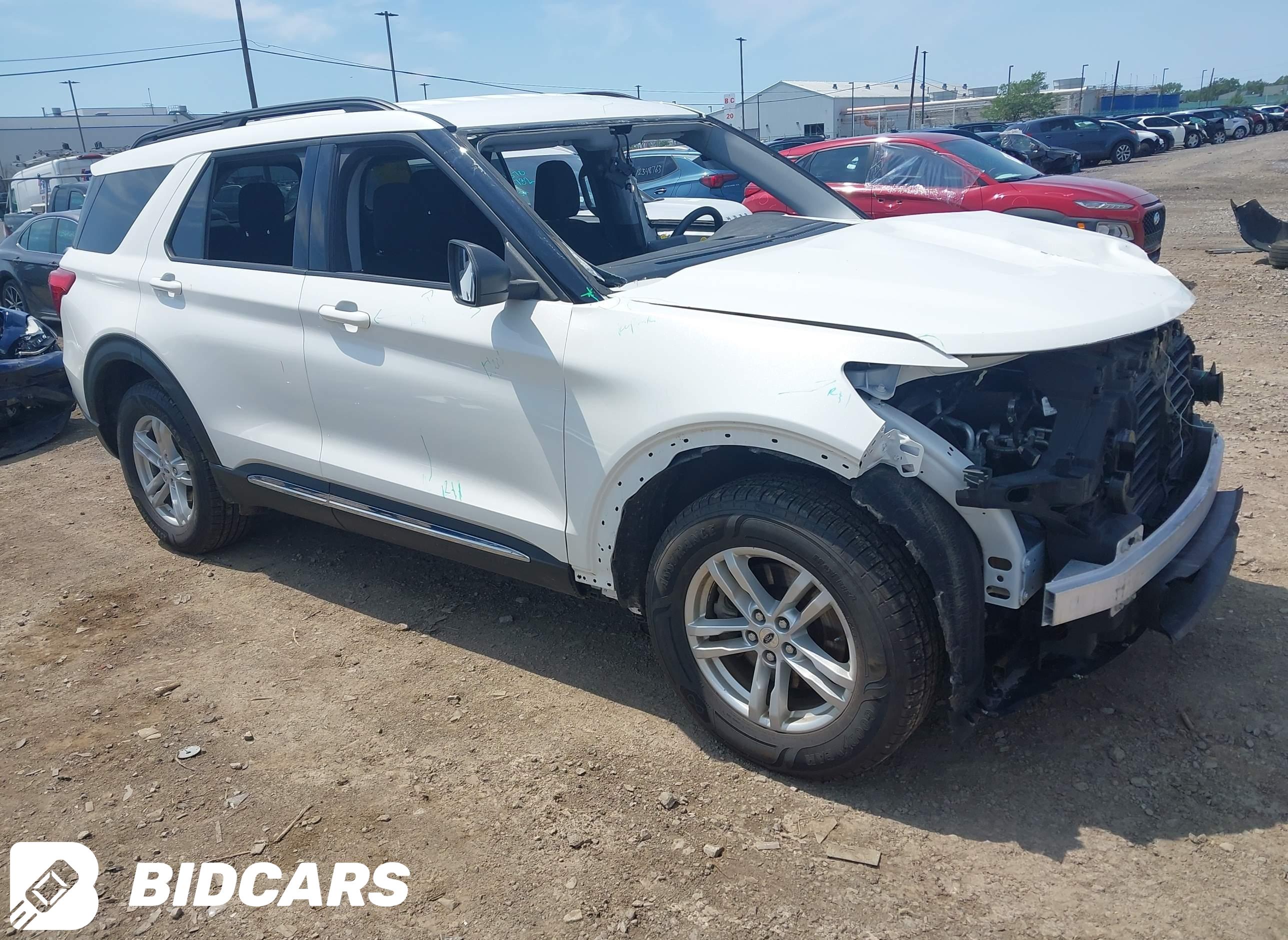 2022 Ford Explorer, Xlt