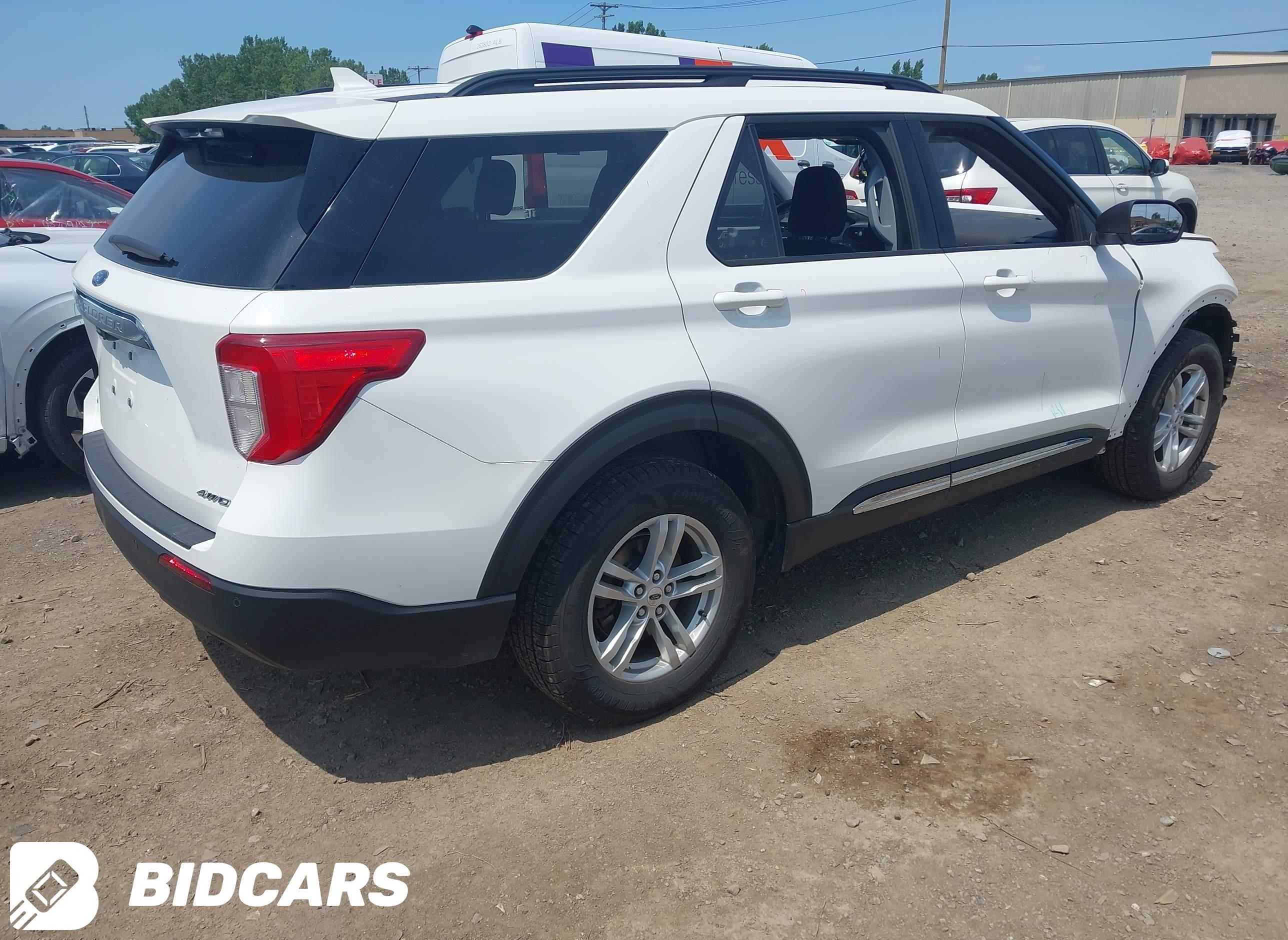 2022 Ford Explorer, Xlt