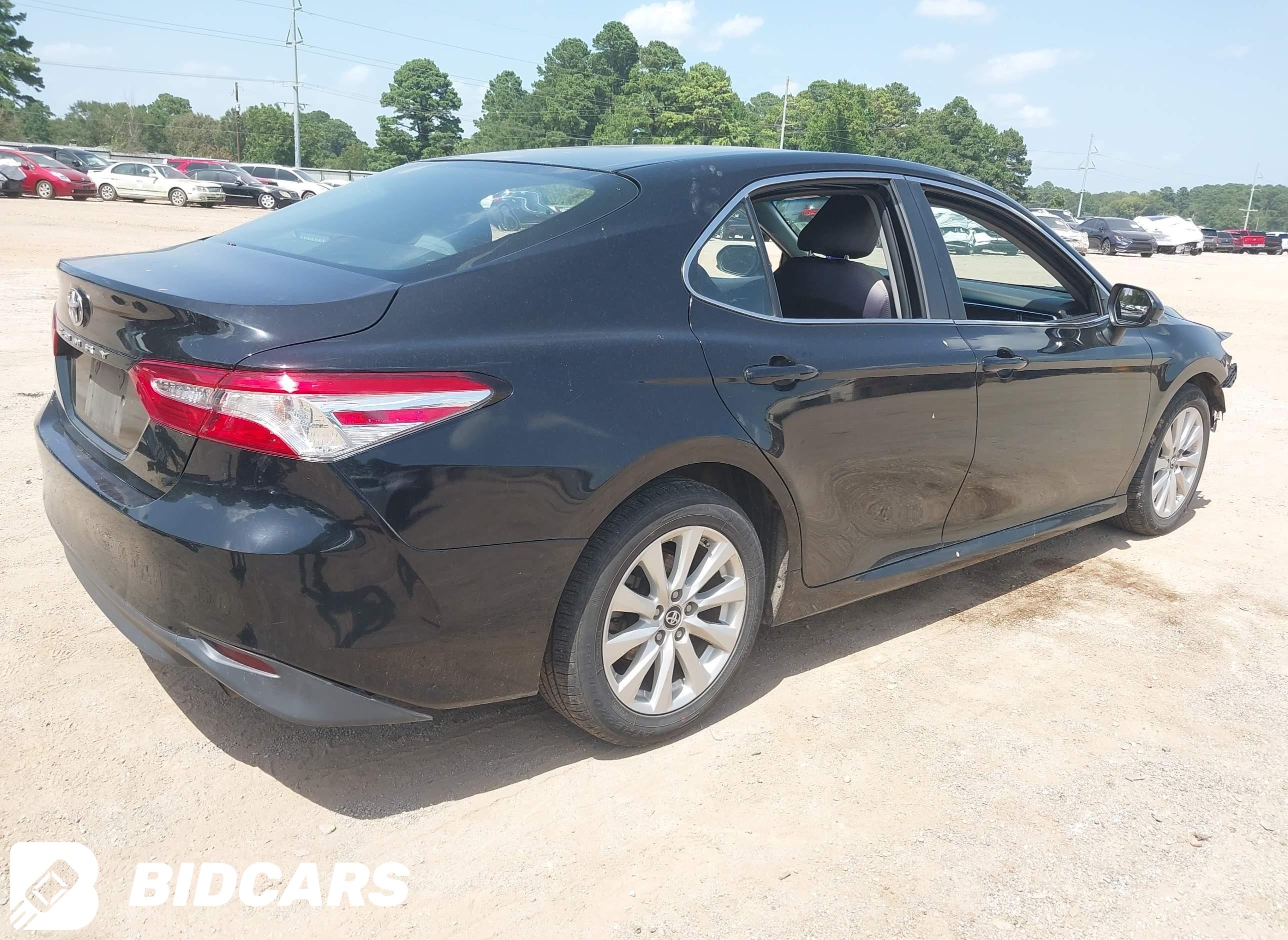 2018 Toyota Camry, LE
