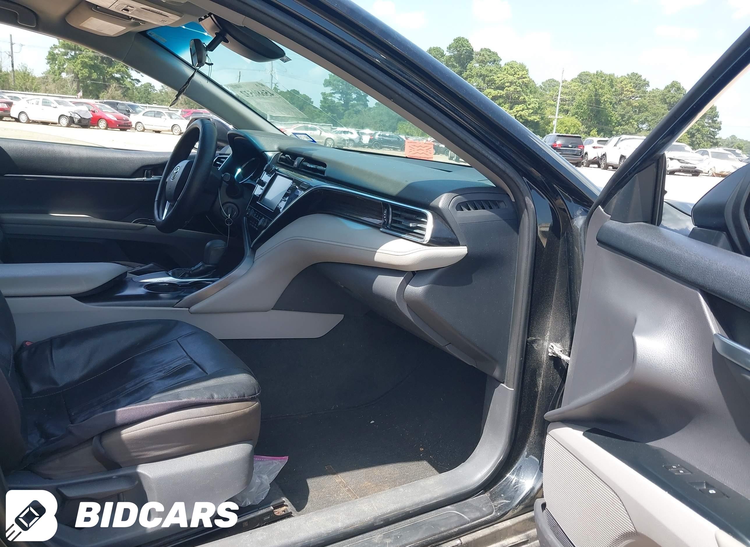 2018 Toyota Camry, LE