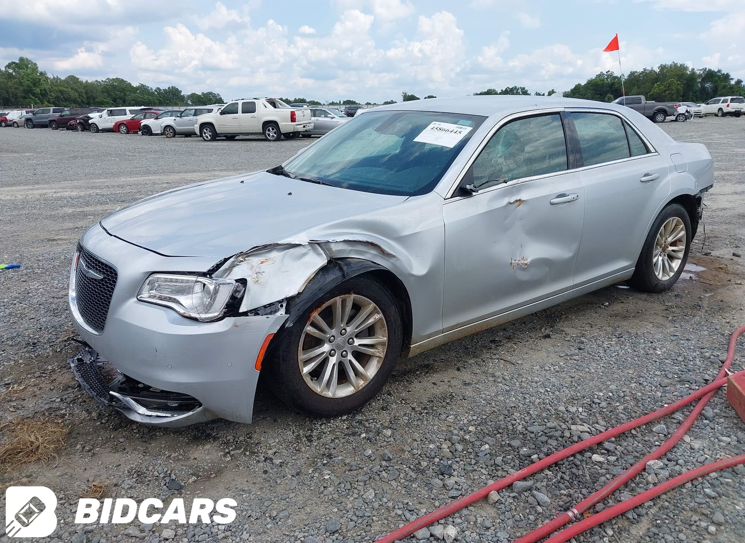 2019 Chrysler 300, Touring
