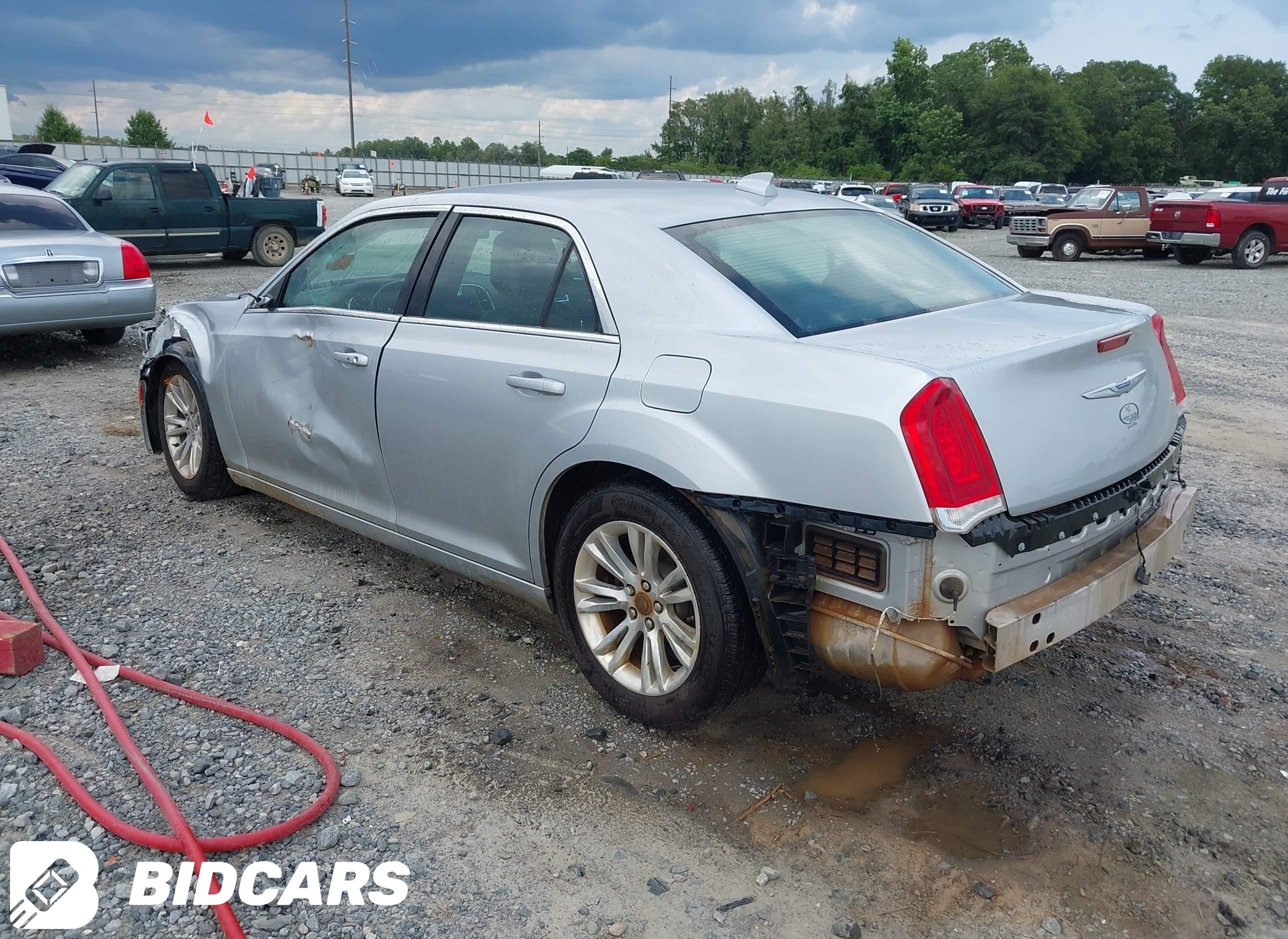 2019 Chrysler 300, Touring