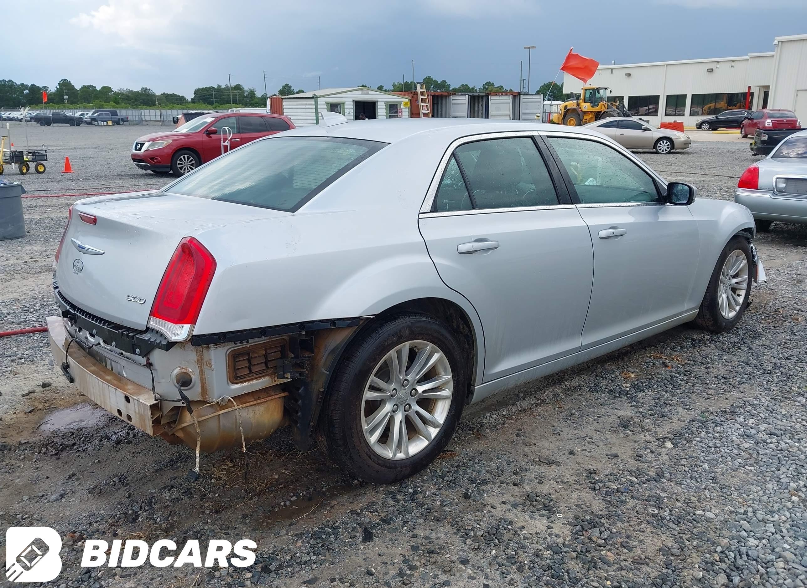 2019 Chrysler 300, Touring