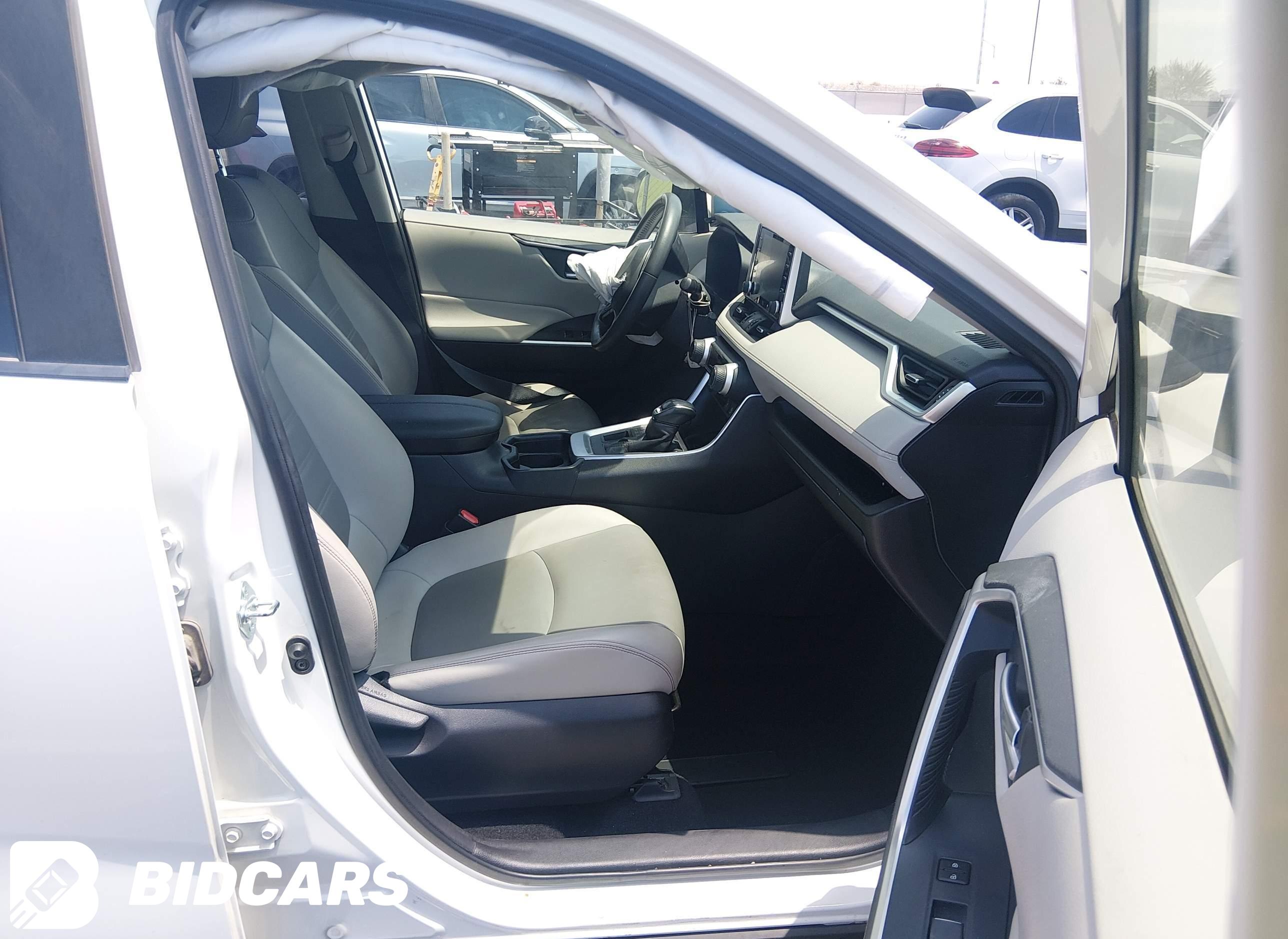 2020 Toyota RAV4, Xle Premium