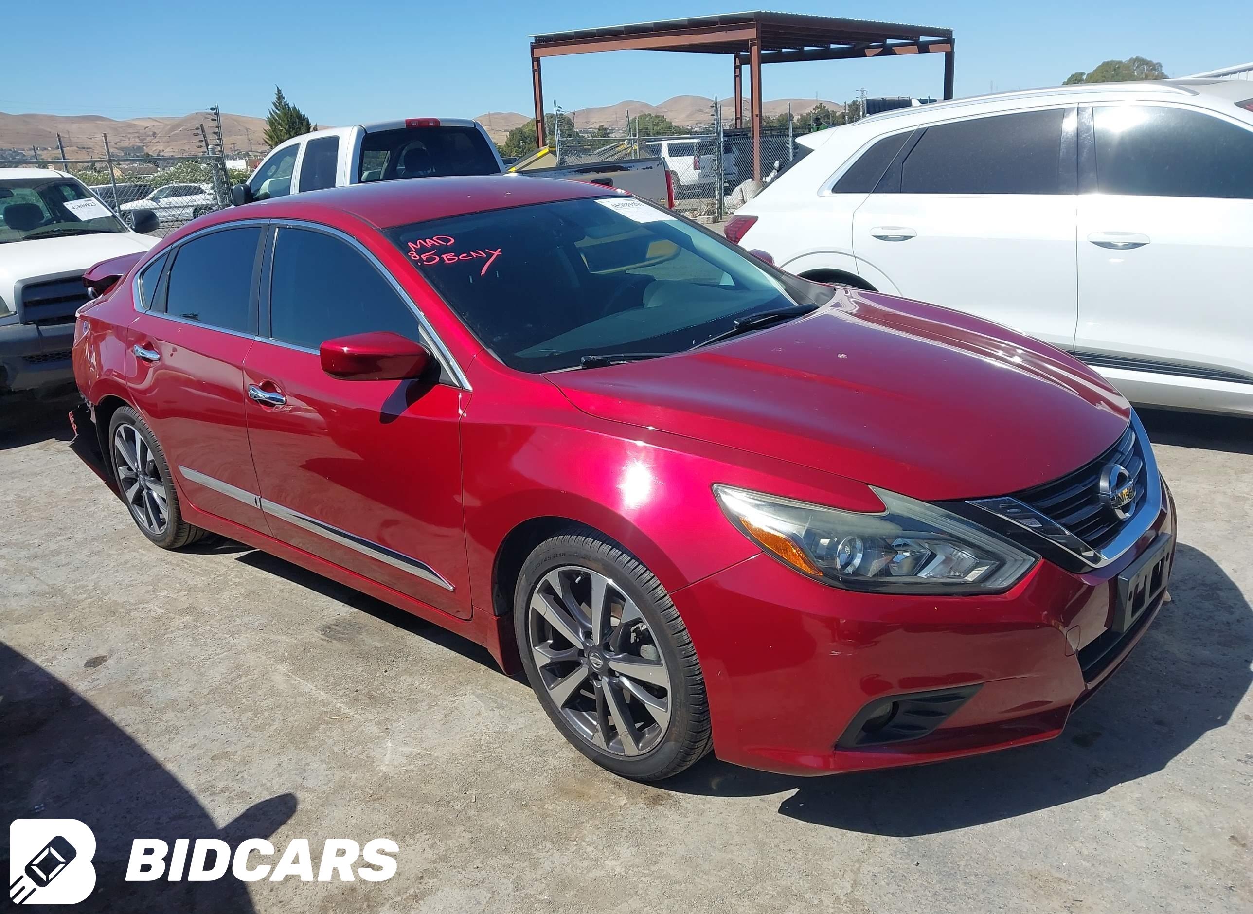 2016 Nissan Altima, 2.5 SR
