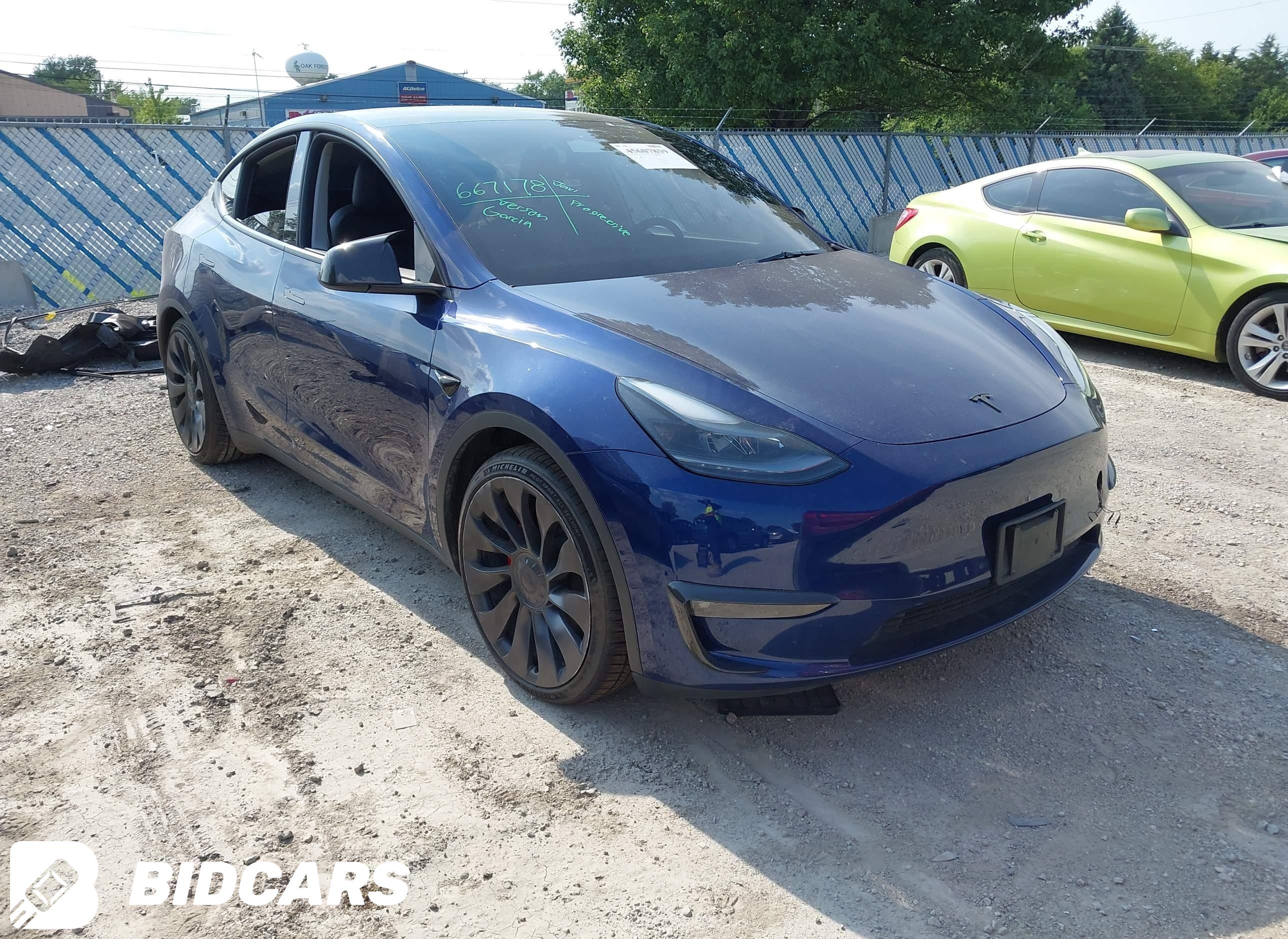 2023 Tesla Model Y, Performan...