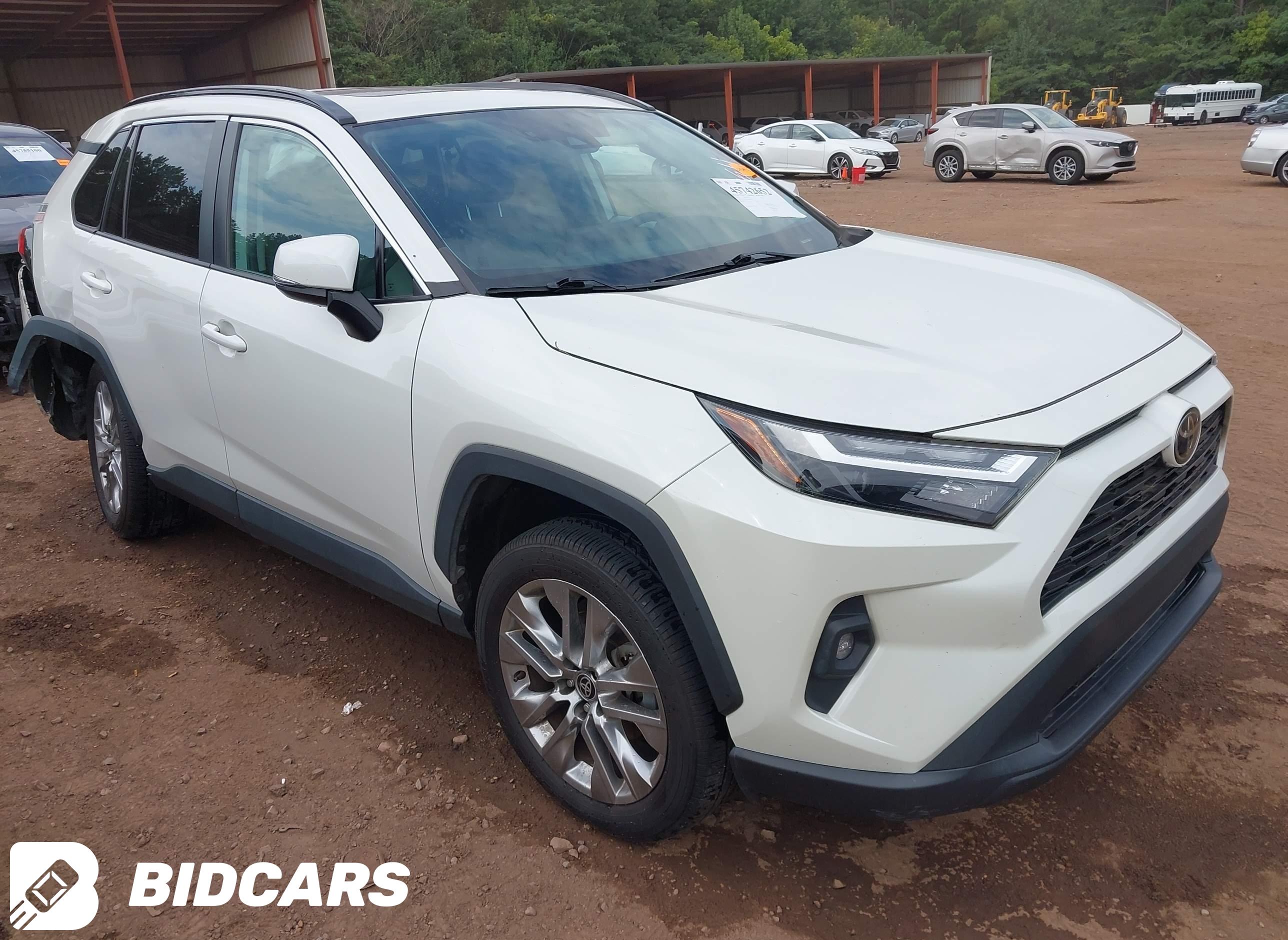 2022 Toyota RAV4, Xle Premium