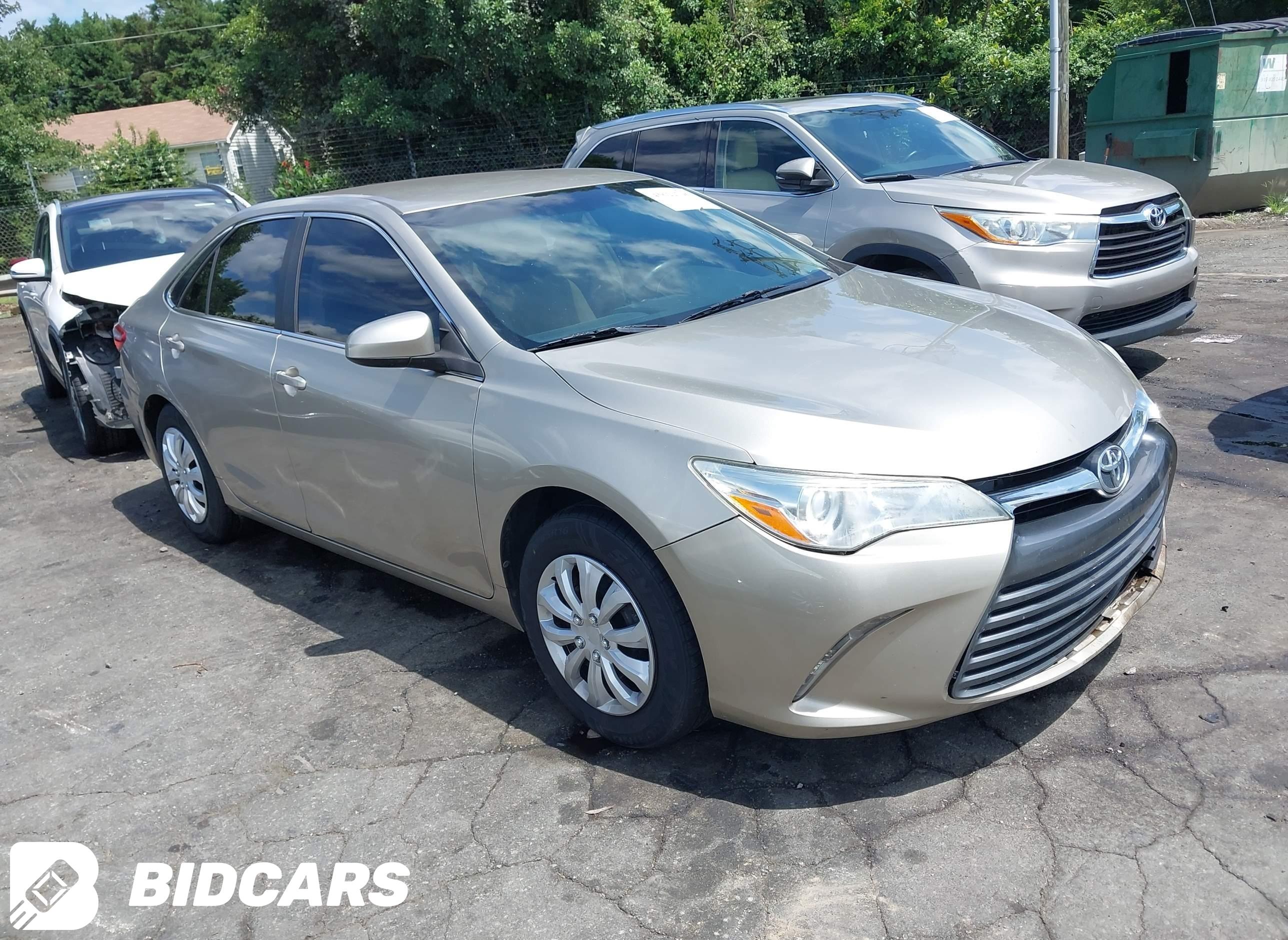 2016 Toyota Camry, LE
