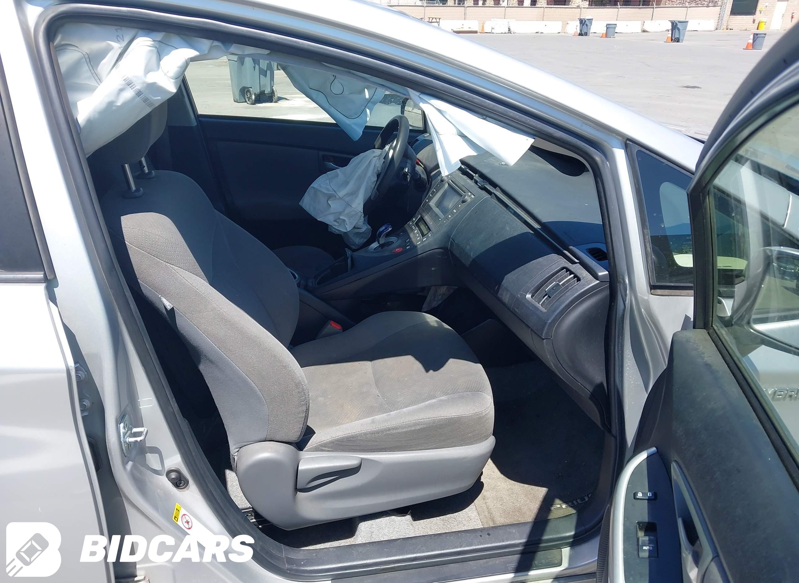 2015 Toyota Prius, Two