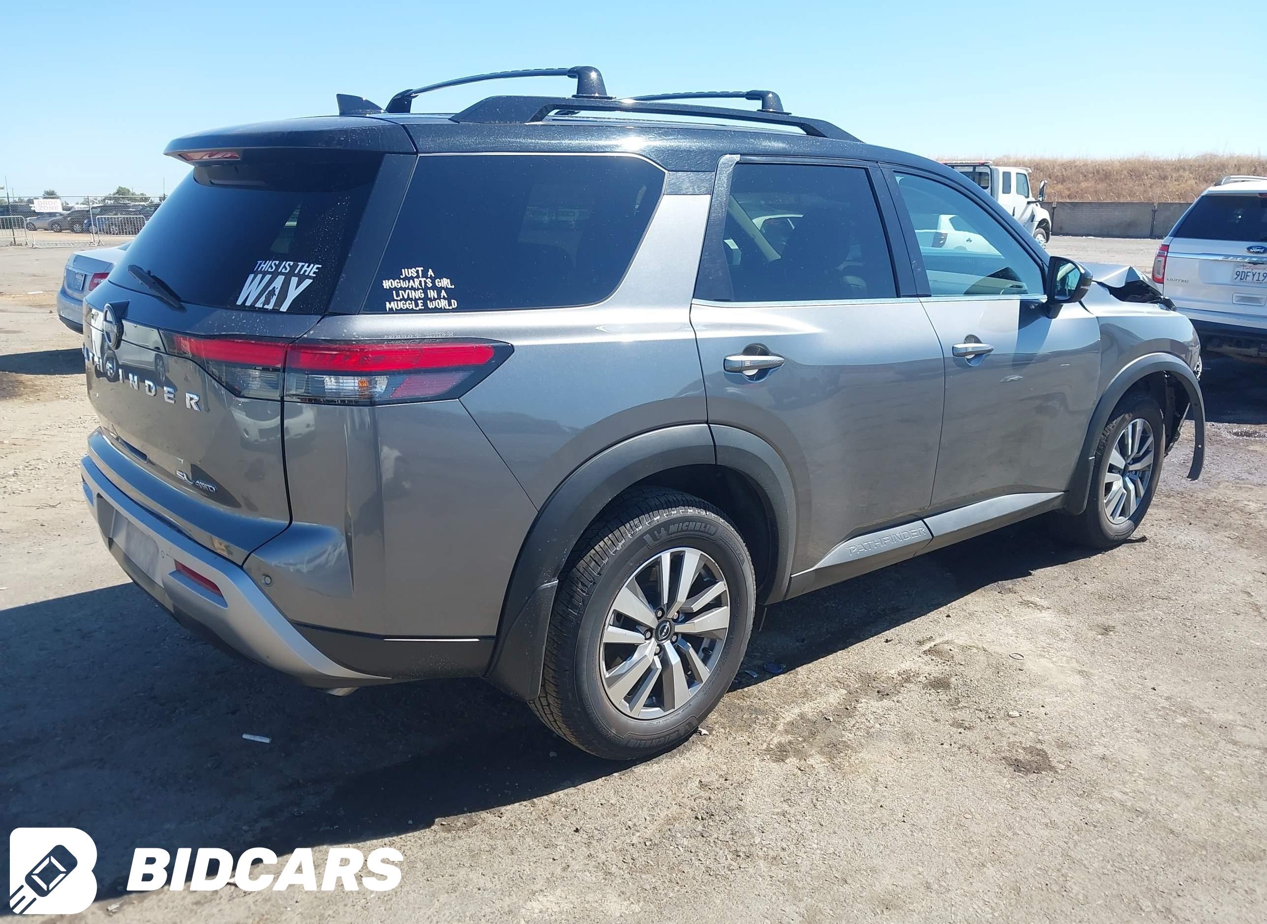 2023 Nissan Pathfinder, Sl 4Wd