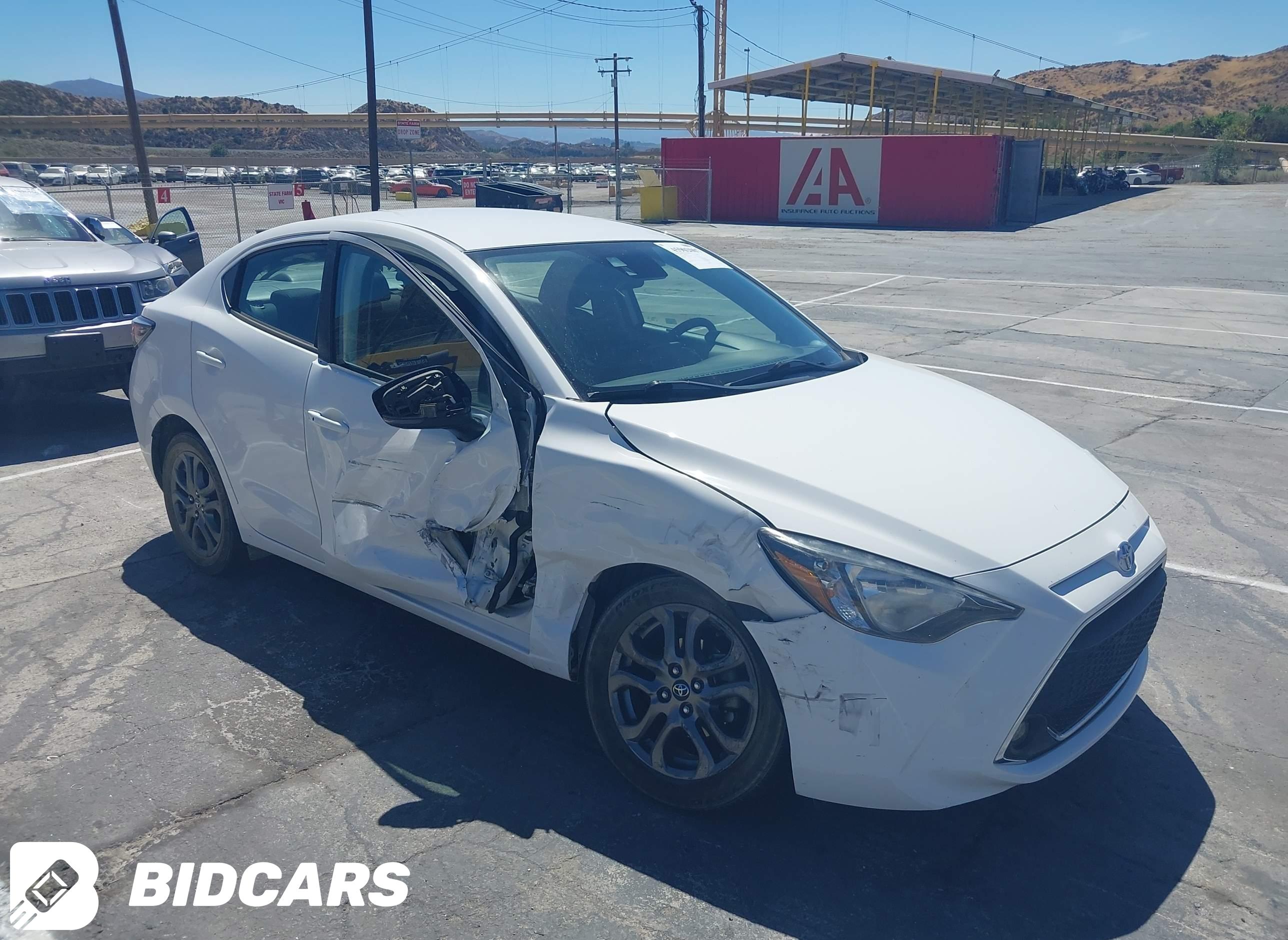 2019 Toyota Yaris, LE
