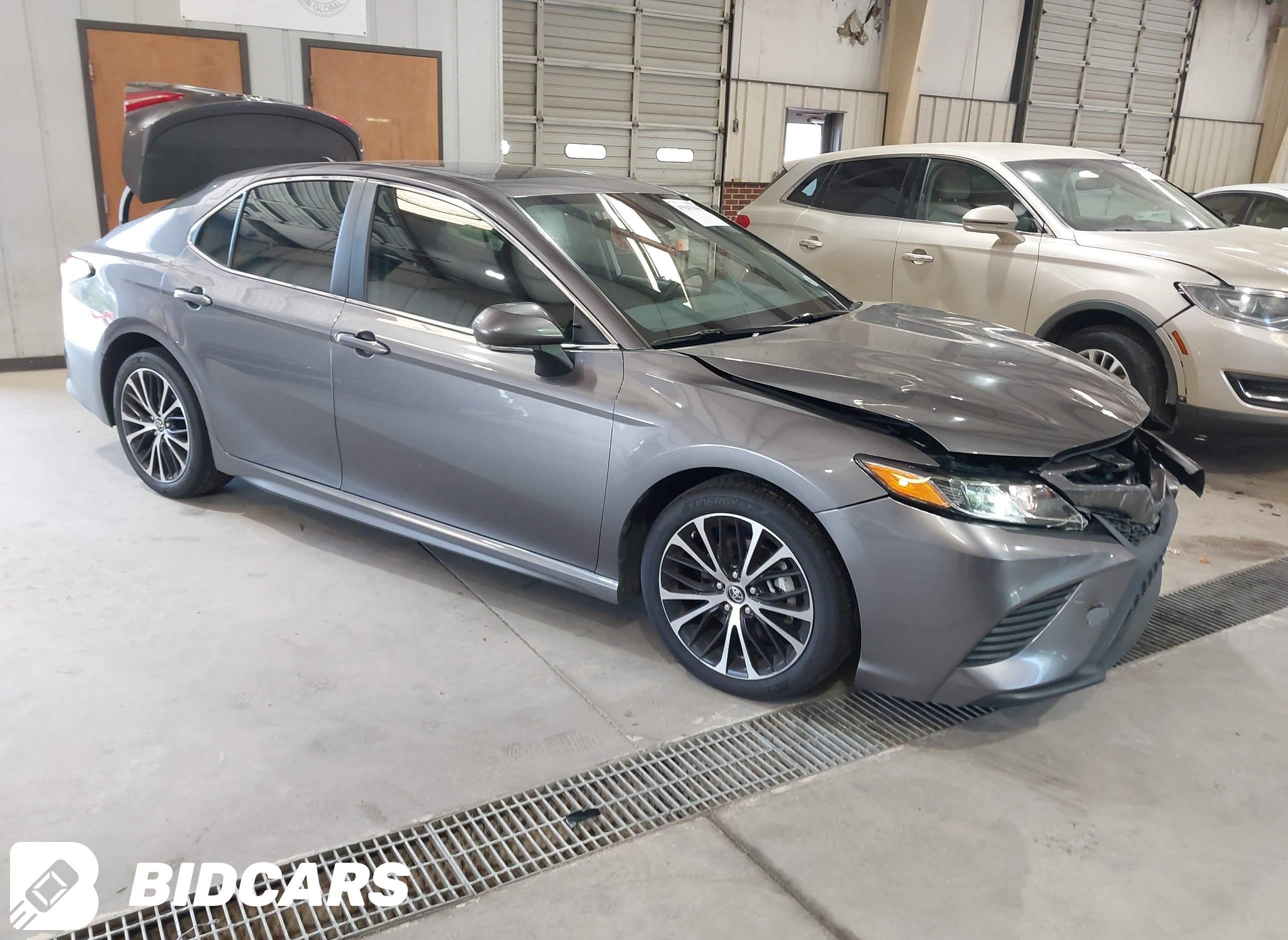 2019 Toyota Camry, SE