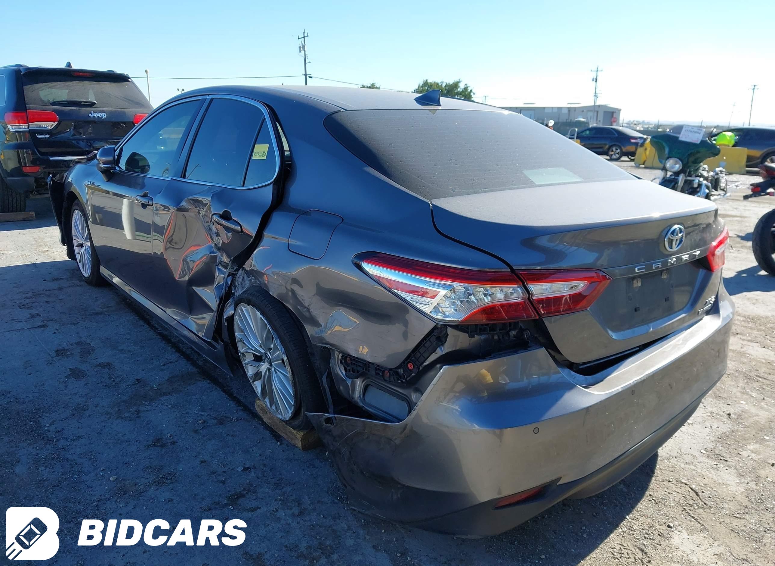 2019 Toyota Camry, Hybrid Xle