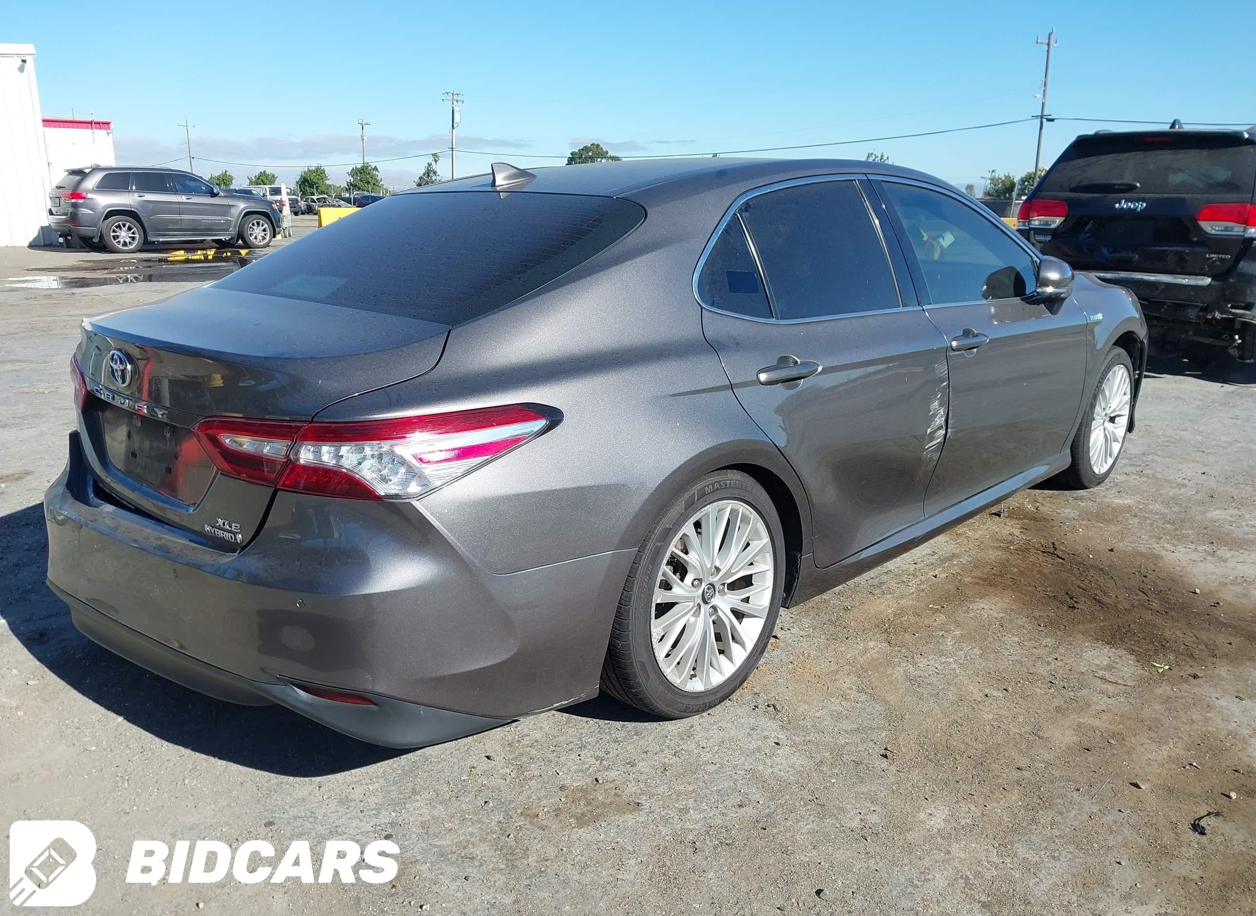 2019 Toyota Camry, Hybrid Xle
