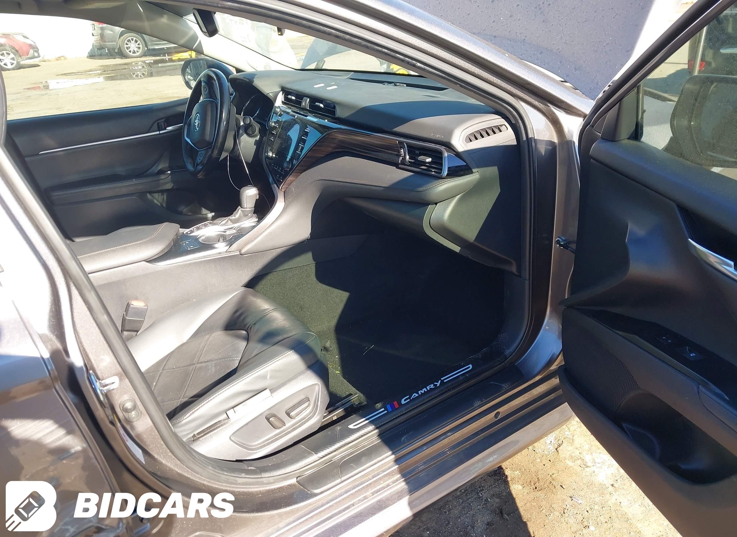2019 Toyota Camry, Hybrid Xle