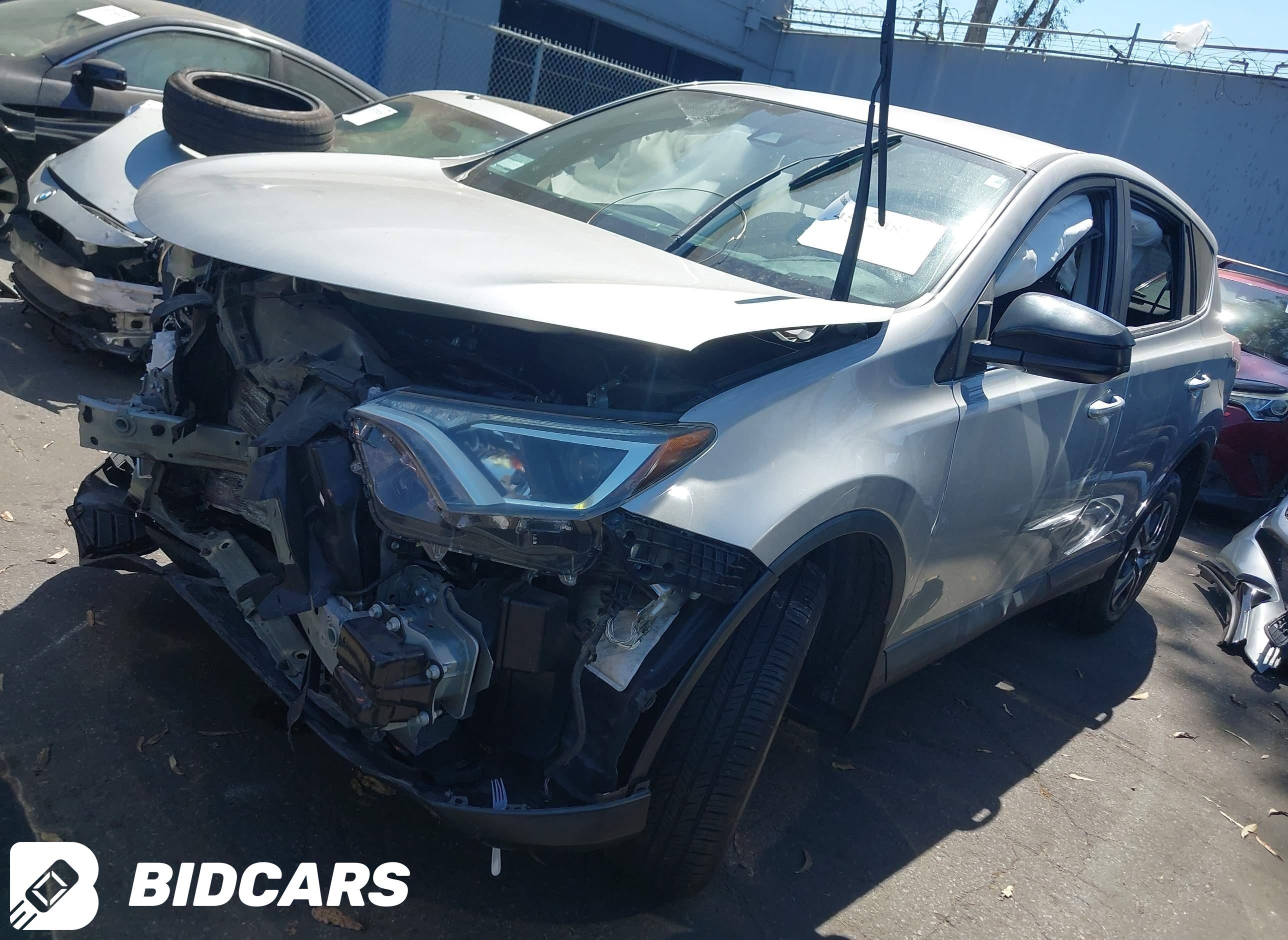 2018 Toyota RAV4, LE