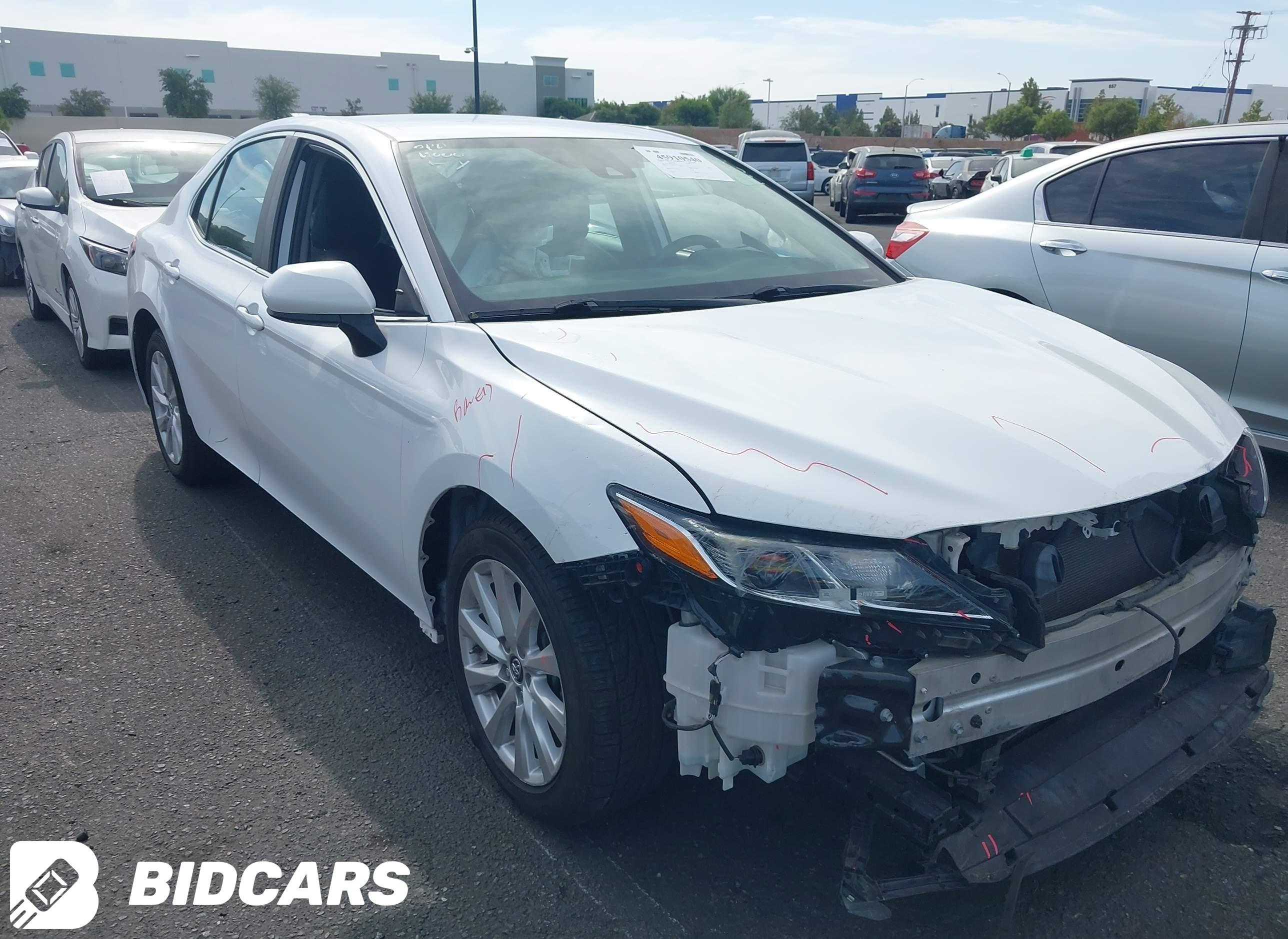 2019 Toyota Camry, LE