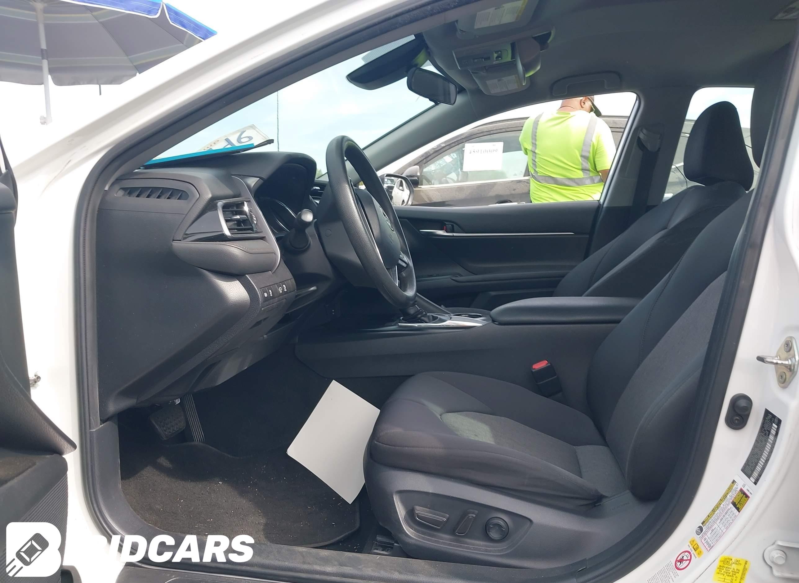 2019 Toyota Camry, LE
