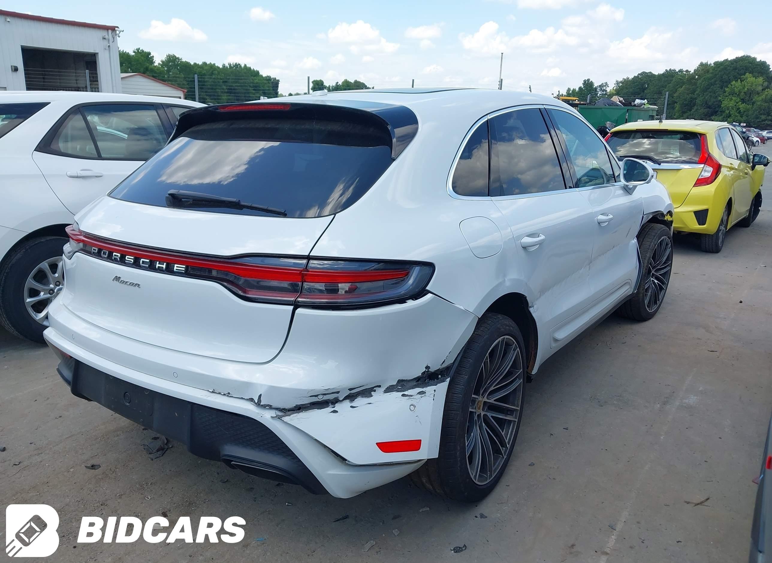 2024 Porsche Macan, T