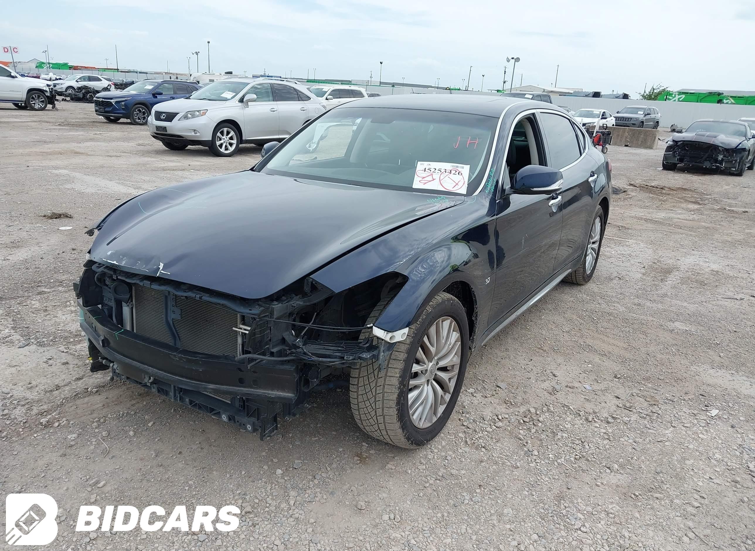 2016 Infiniti Q70, L 3.7