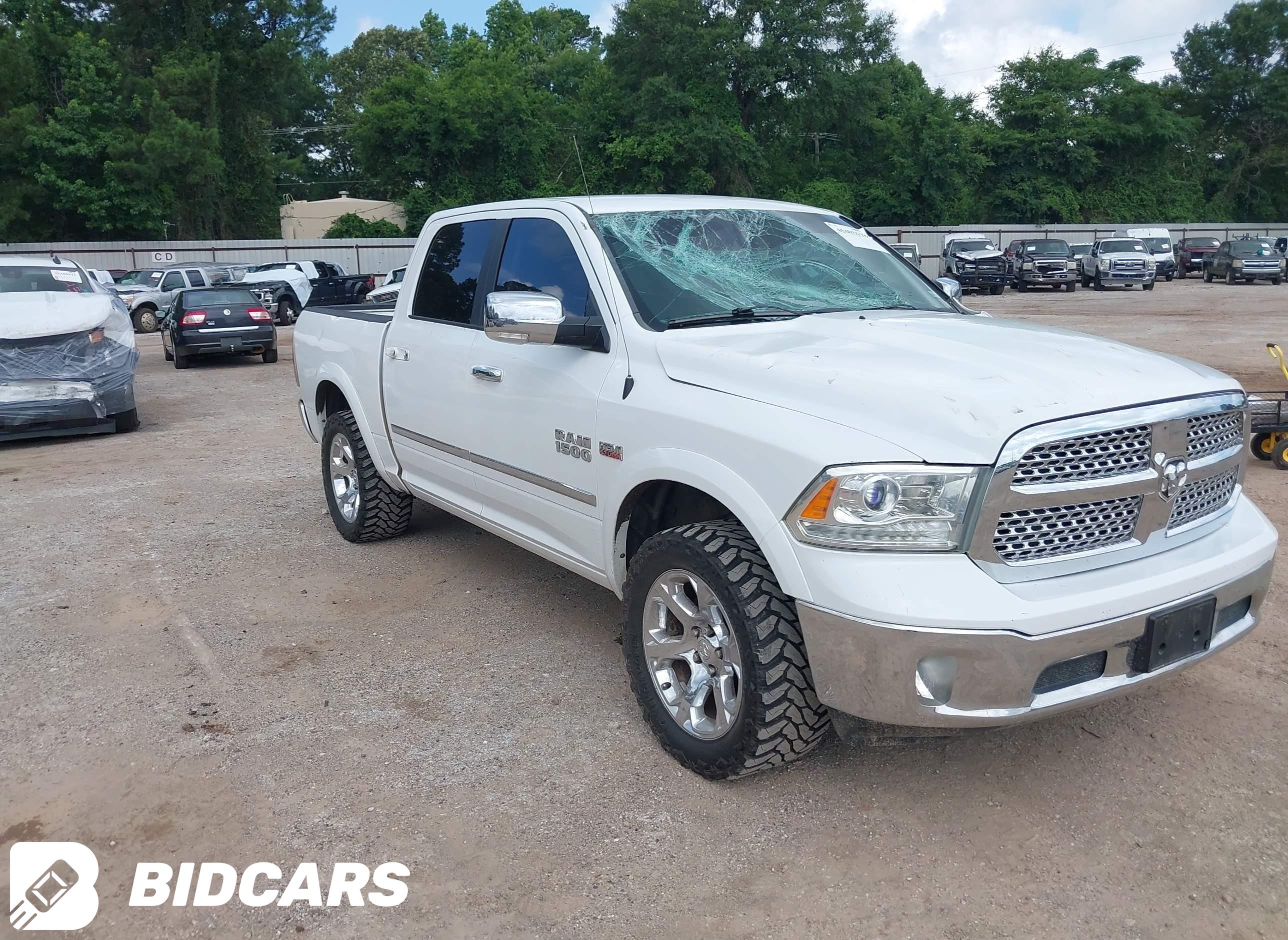 2015 RAM 1500, Laramie