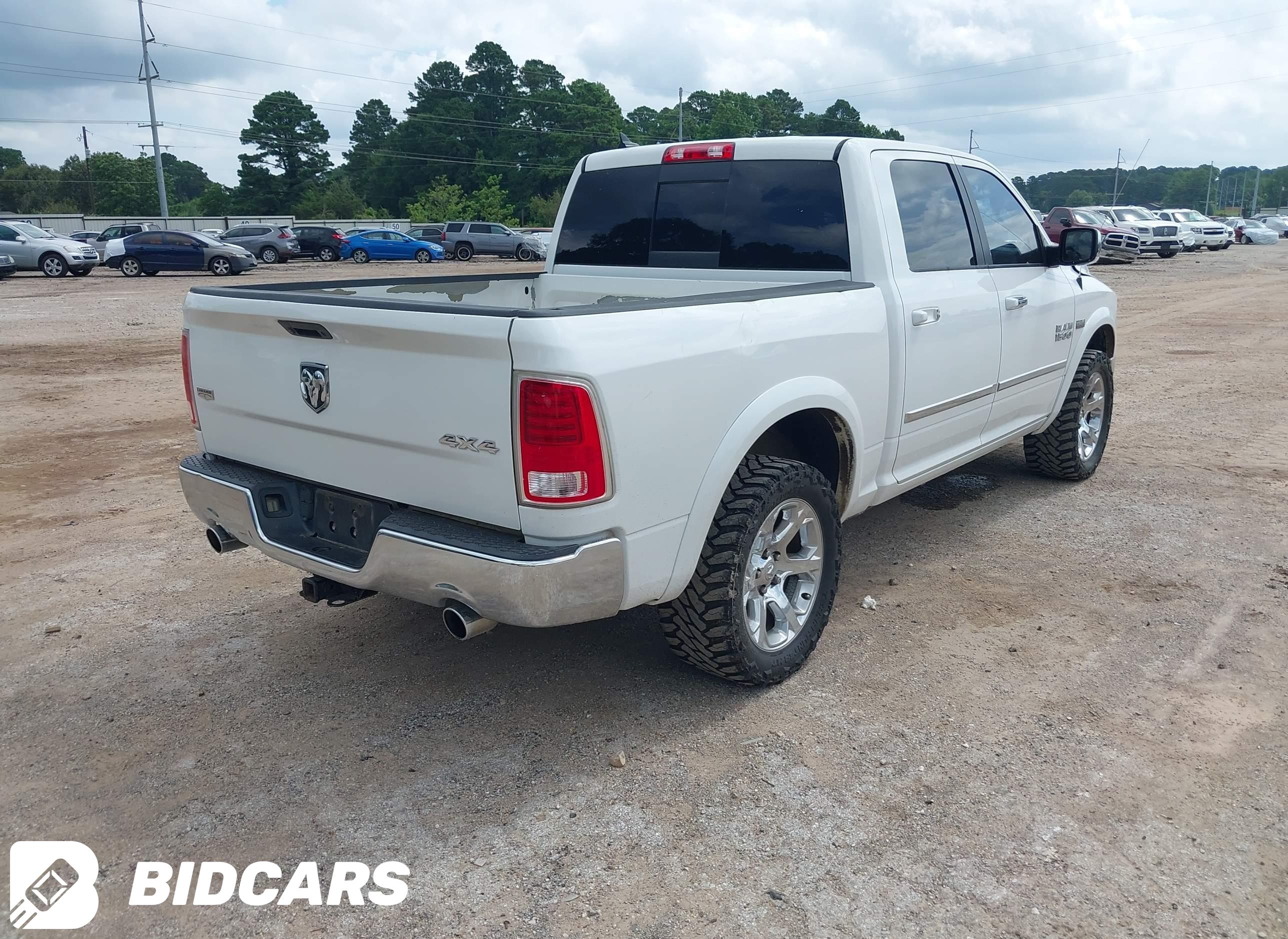 2015 RAM 1500, Laramie