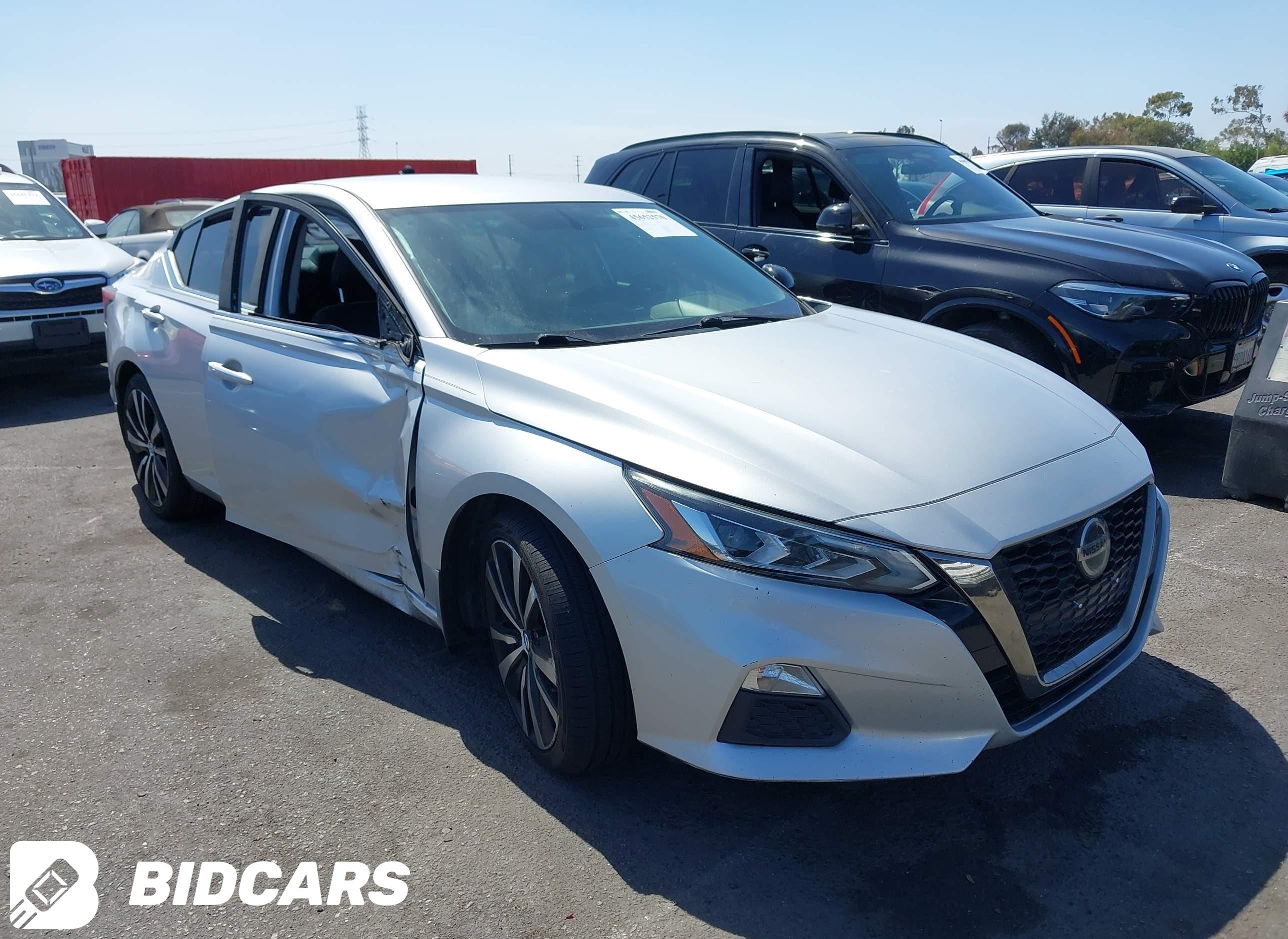 2019 Nissan Altima, 2.5 SR