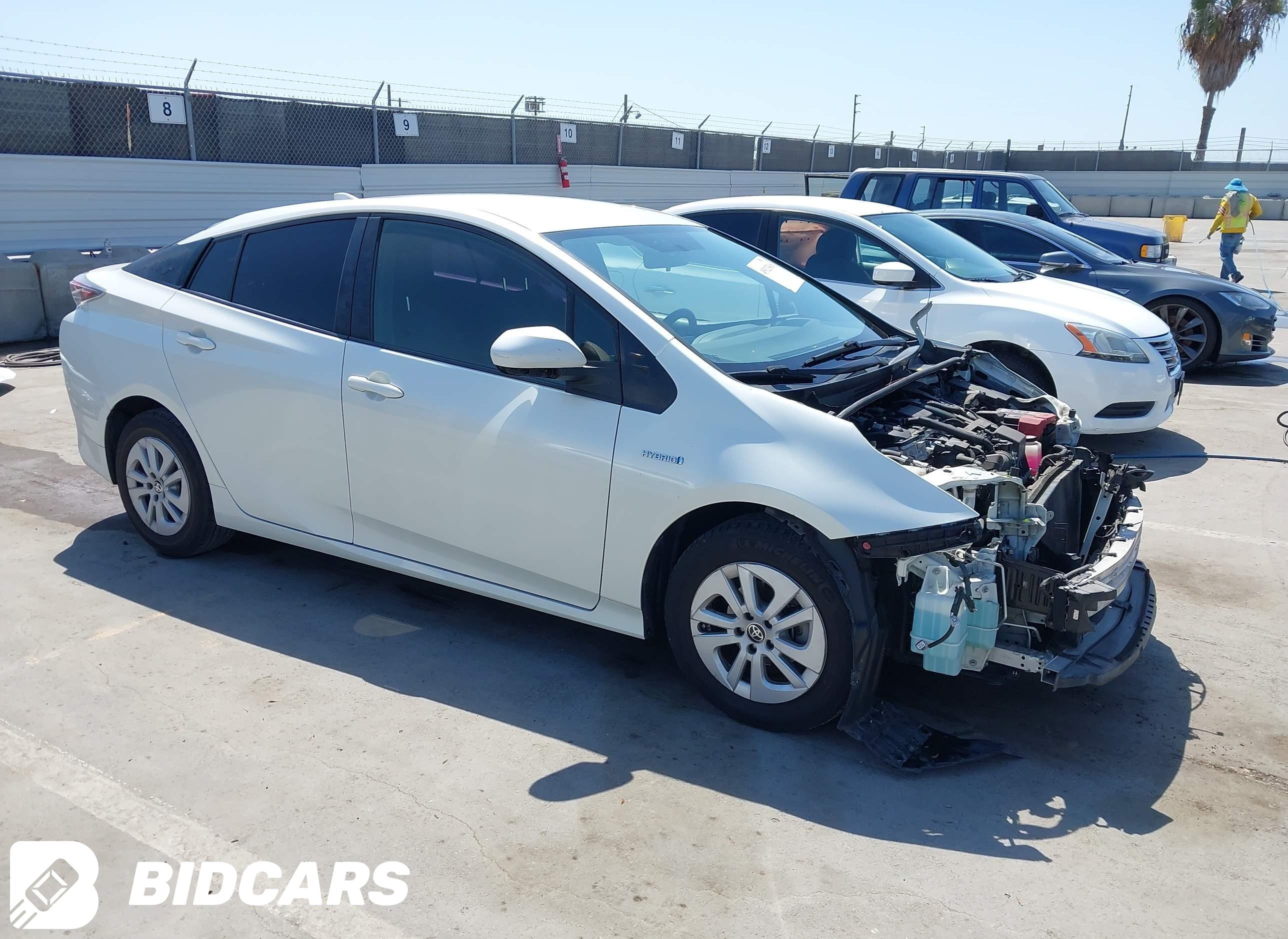 2016 Toyota Prius, Two