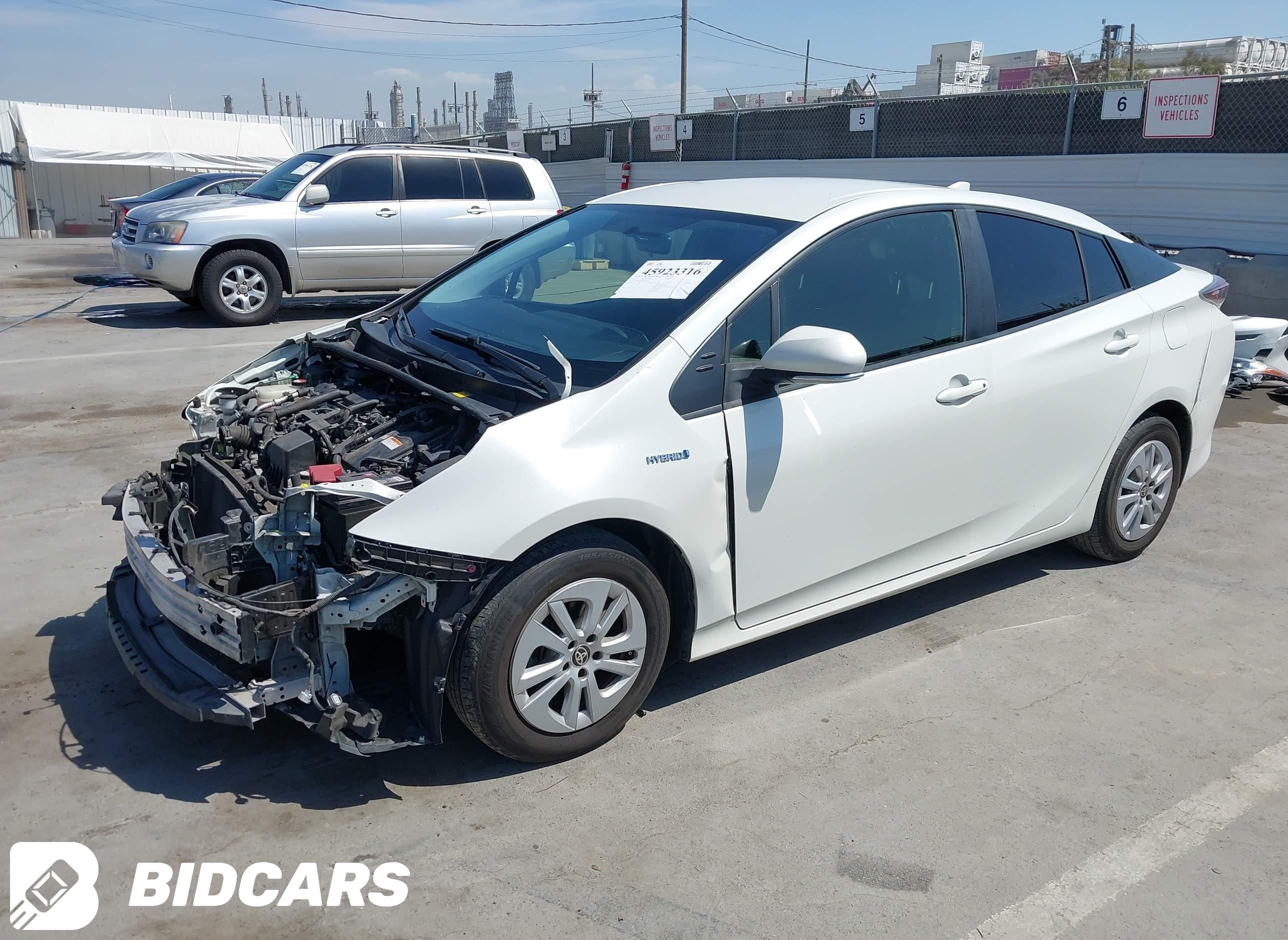 2016 Toyota Prius, Two