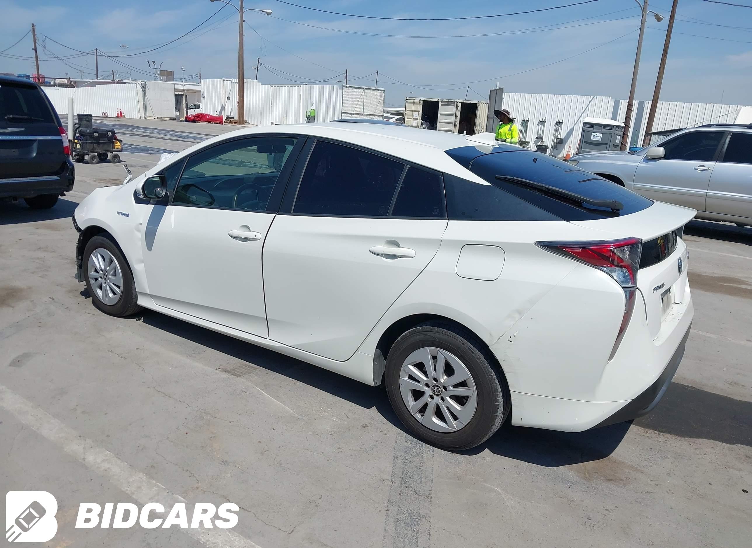 2016 Toyota Prius, Two