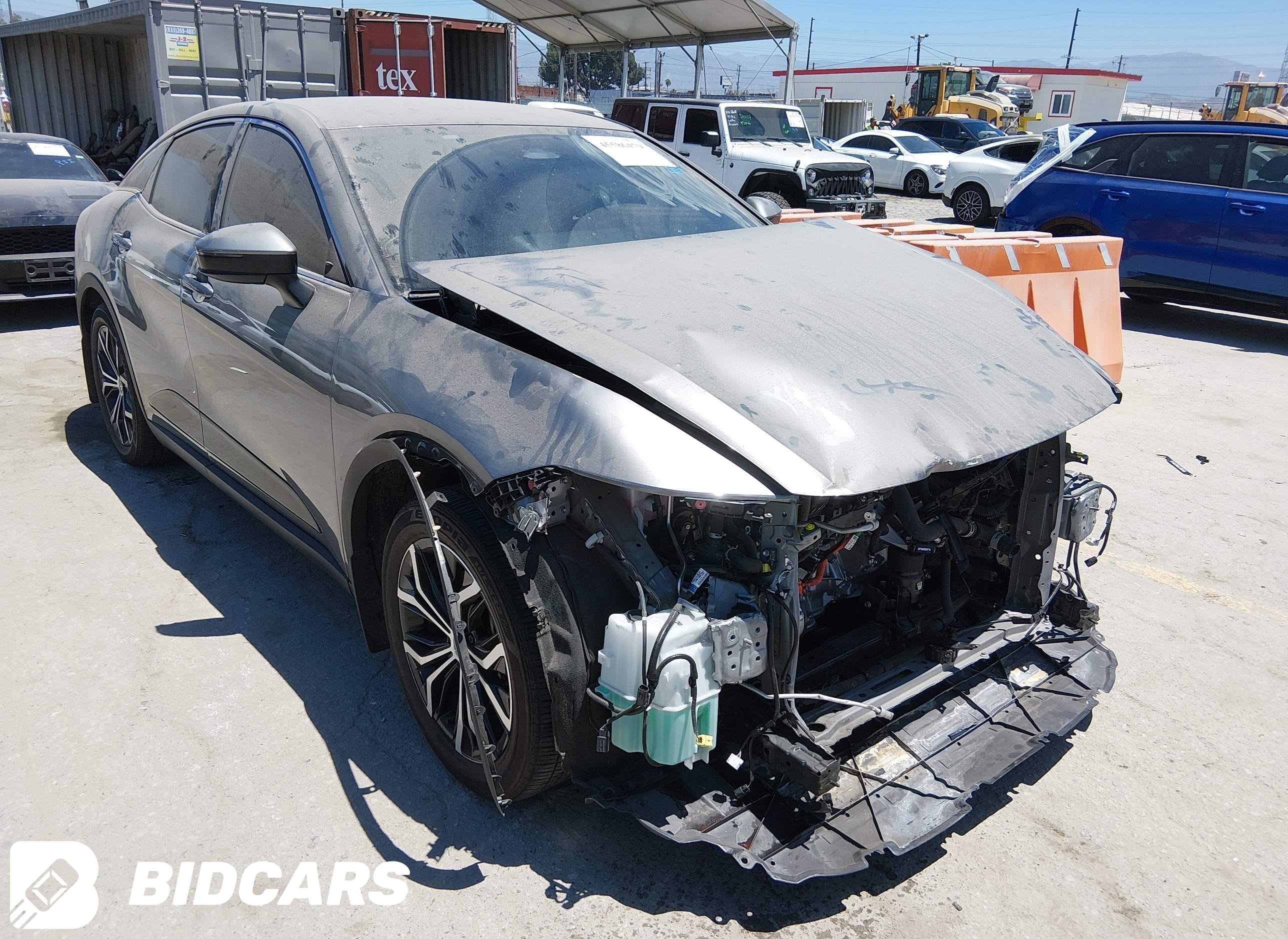 2025 Toyota Crown, Xle