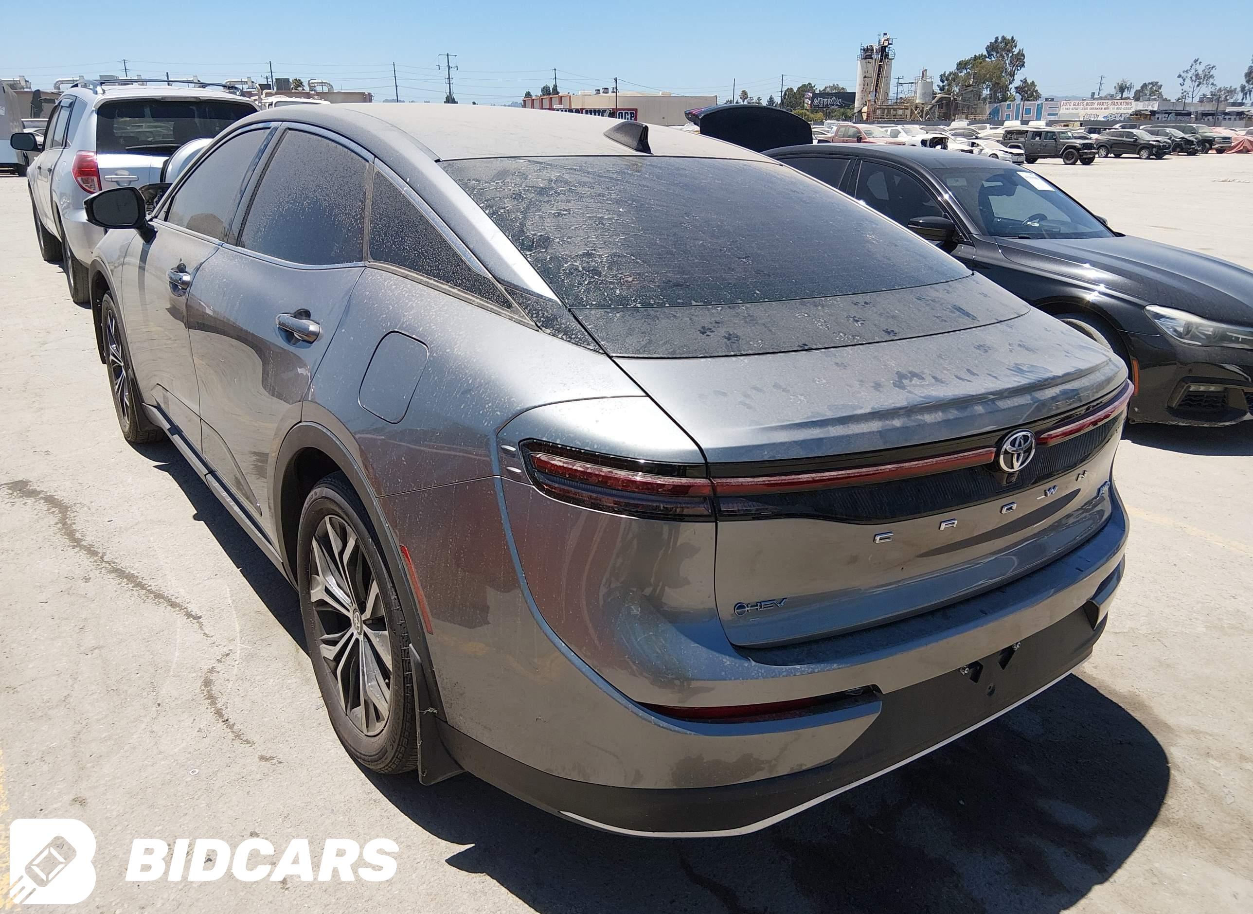 2025 Toyota Crown, Xle
