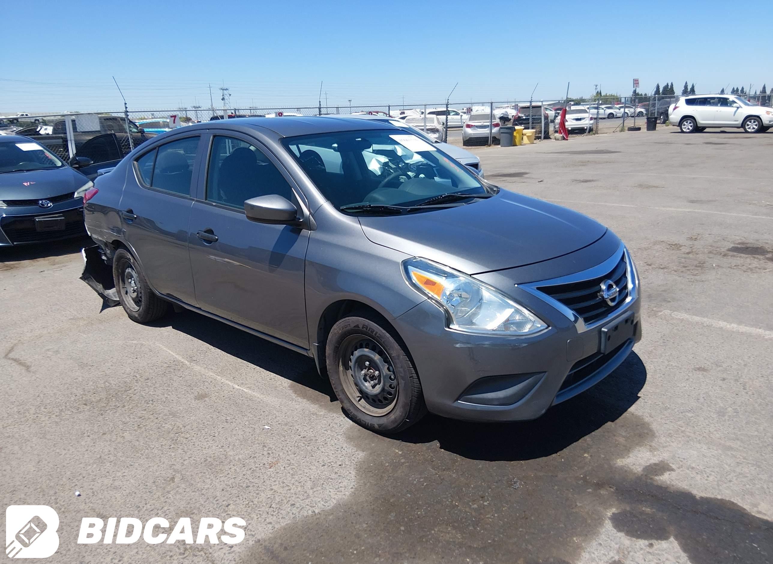 2017 Nissan Versa, 1.6 S+
