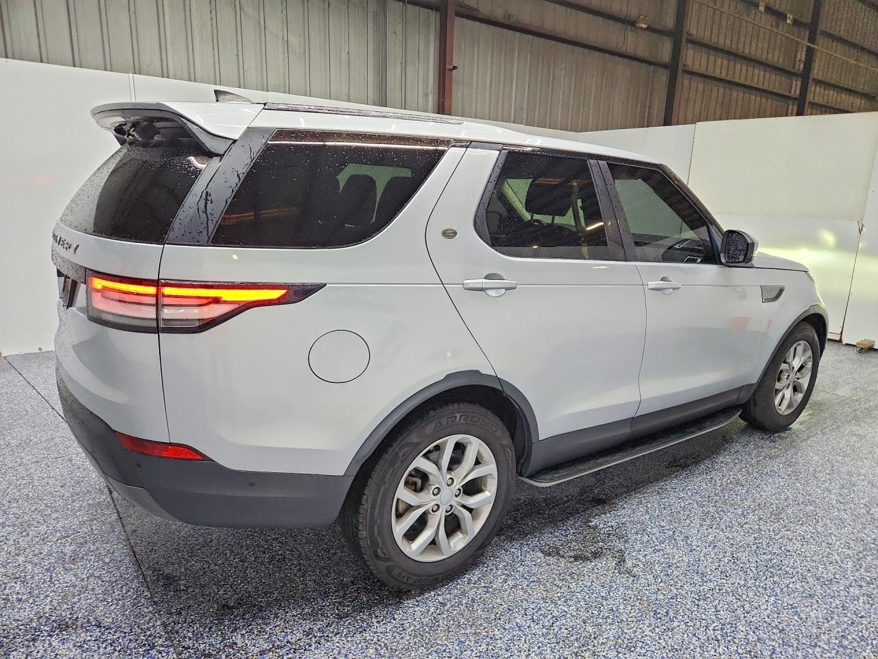 2019 Land Rover Discovery, SE
