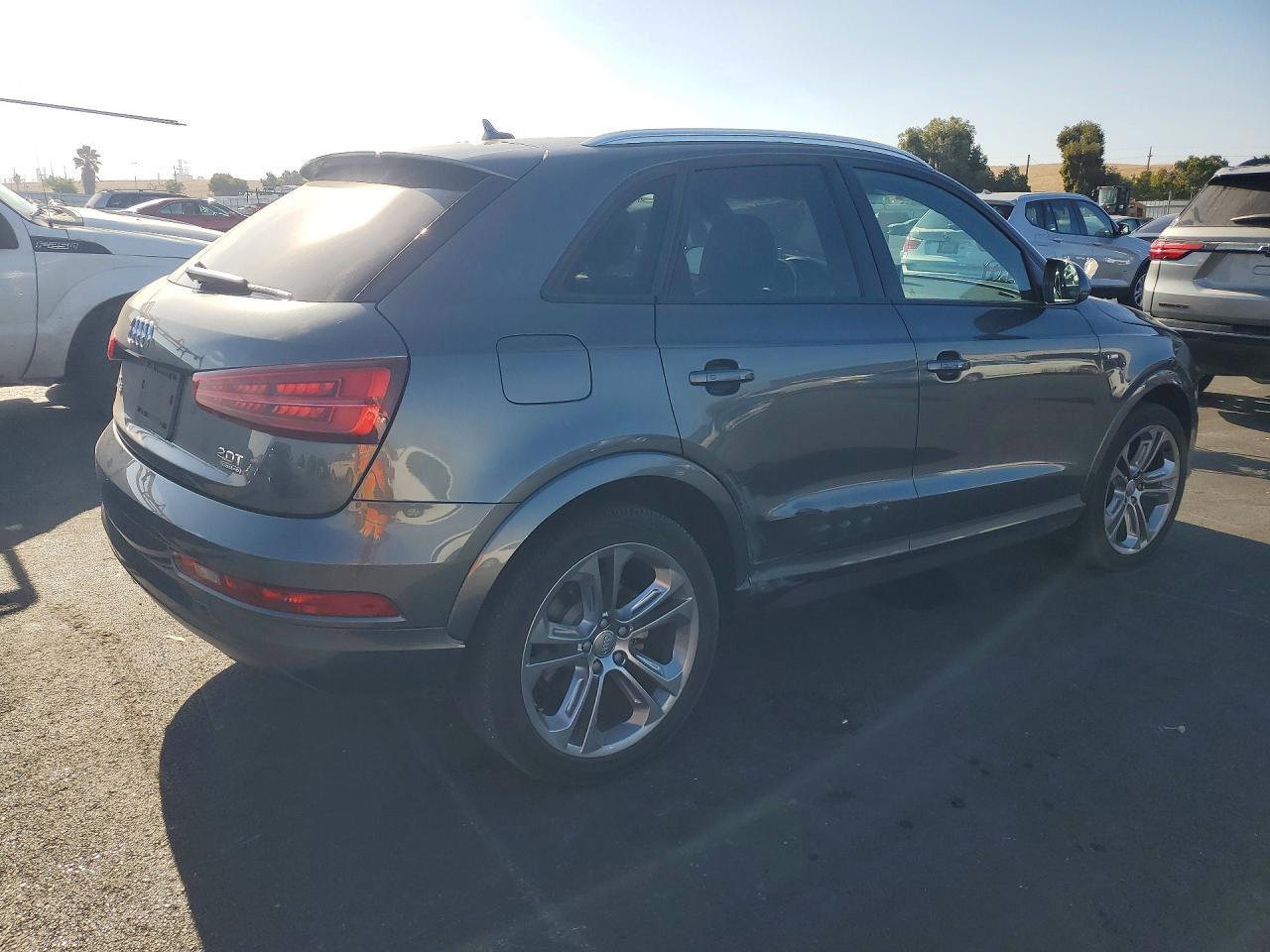 2018 Audi Q3, Premium