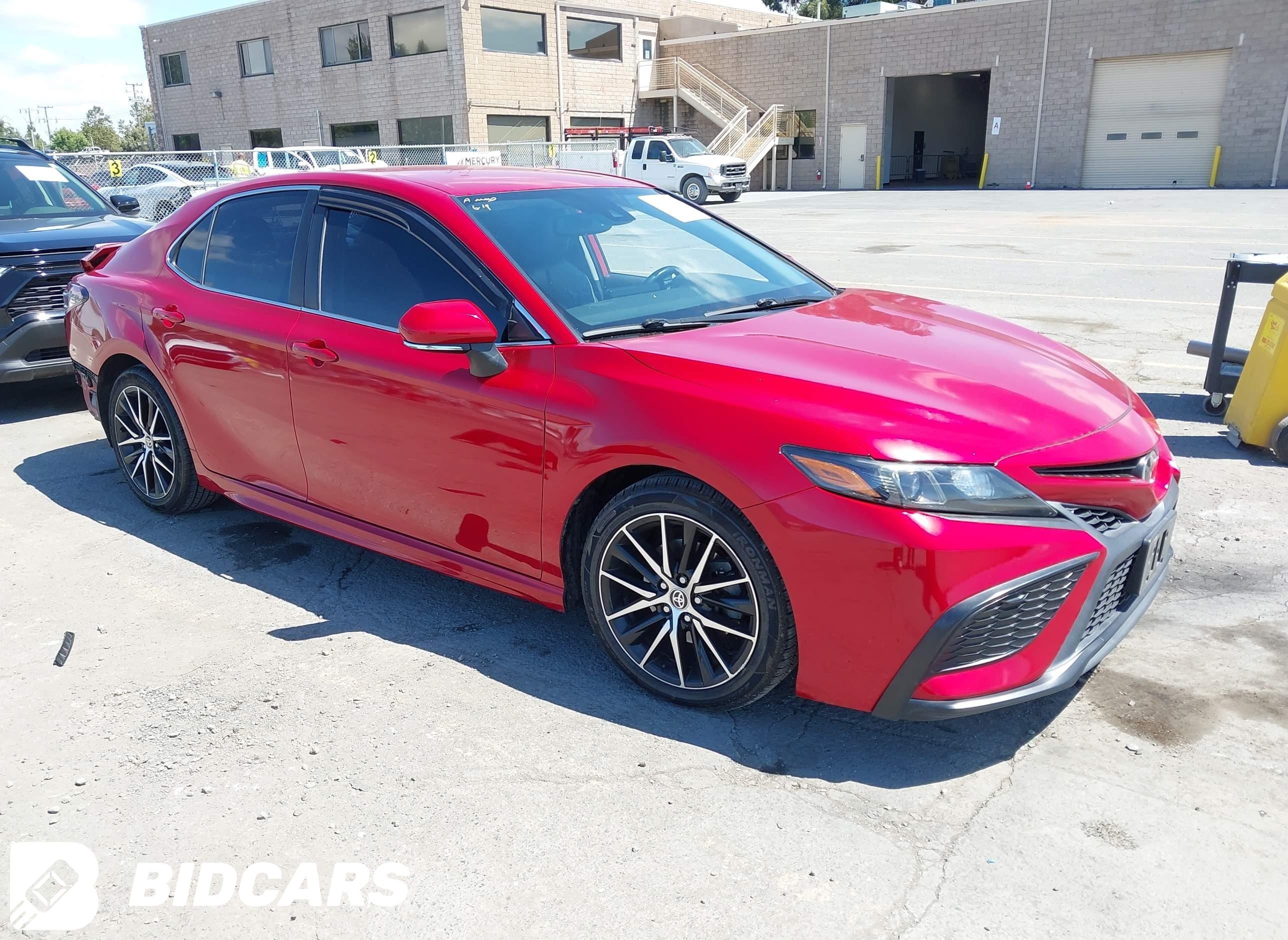 2021 Toyota Camry, SE