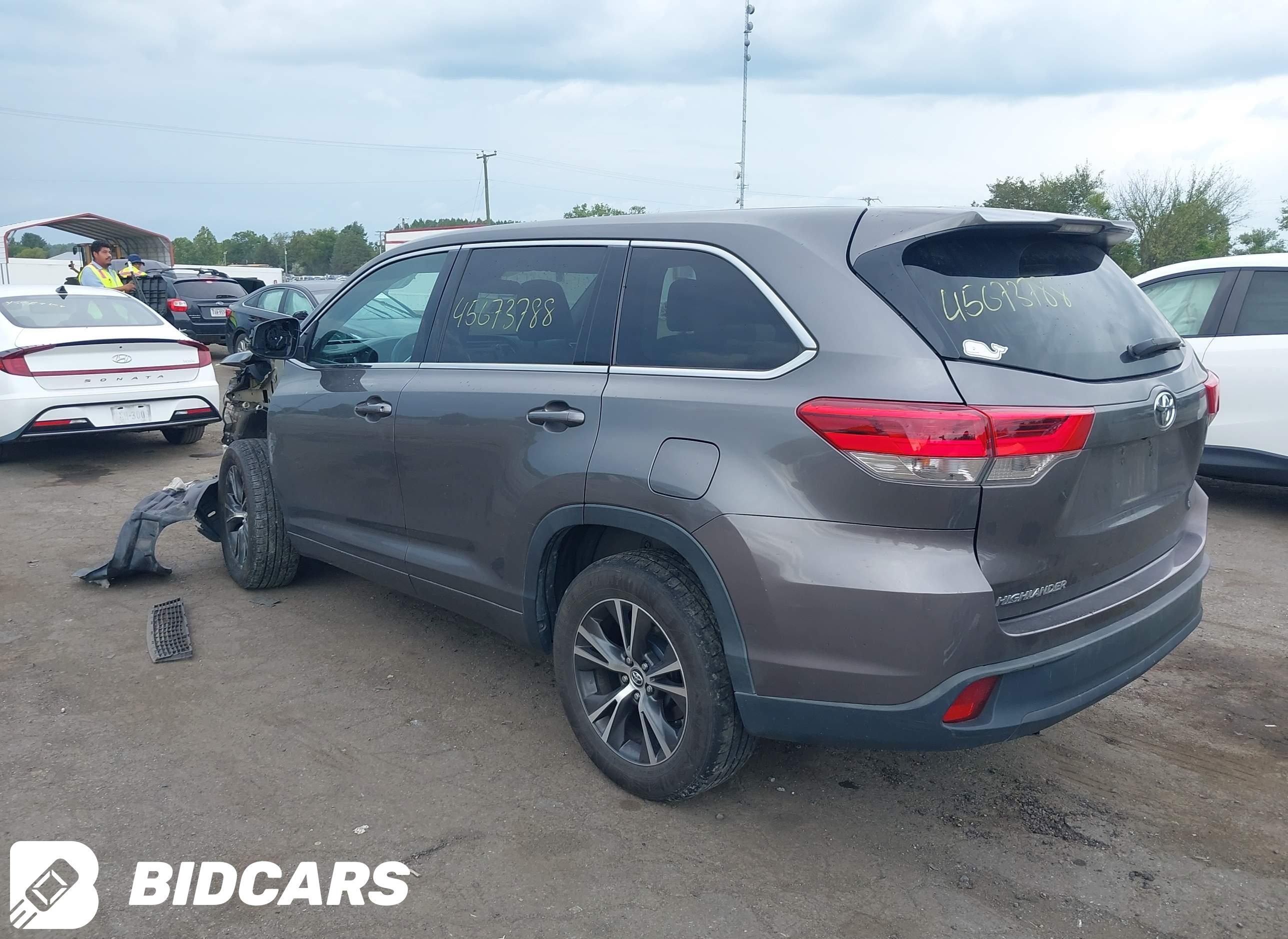 2018 Toyota Highlander, LE