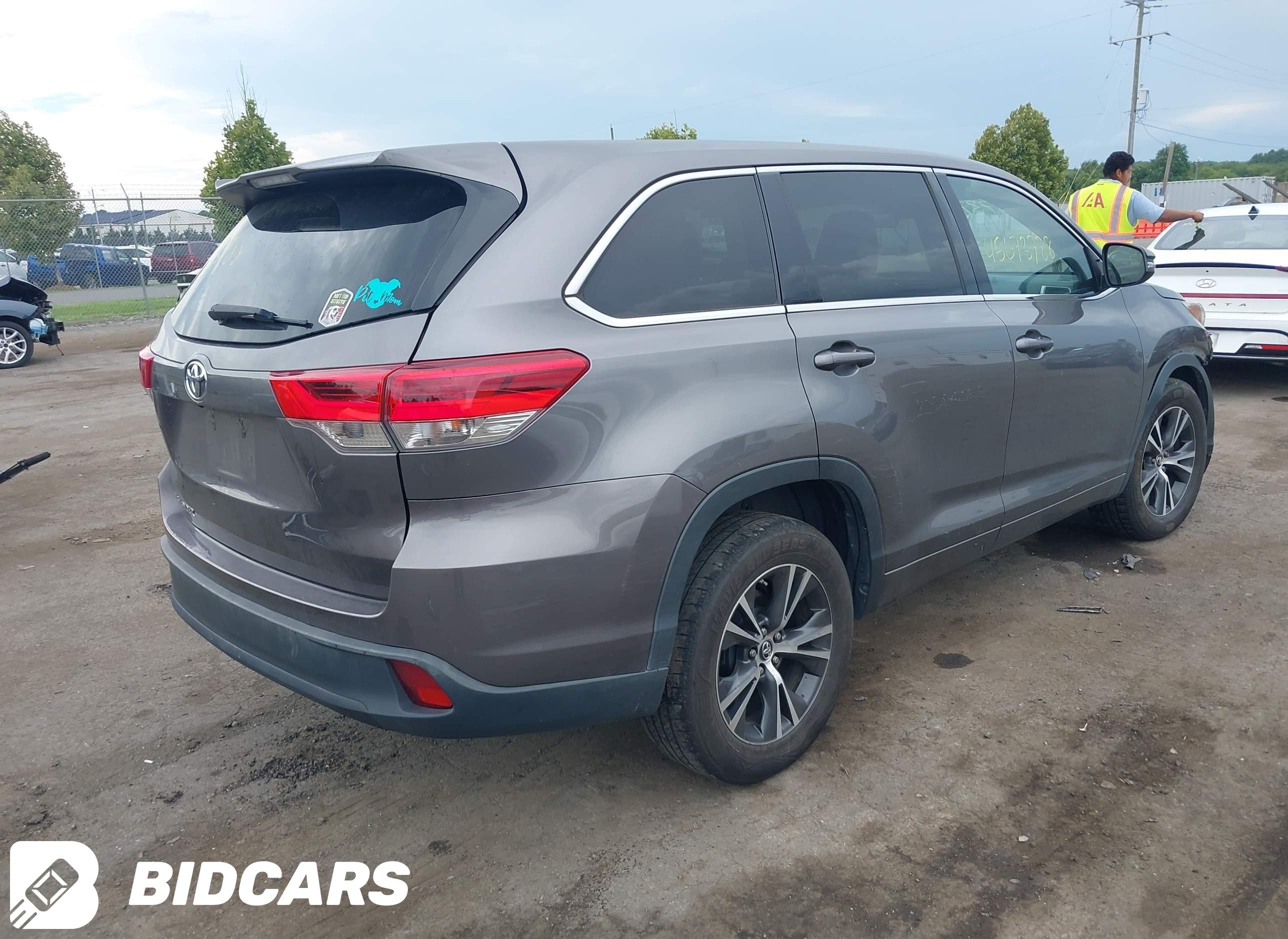 2018 Toyota Highlander, LE