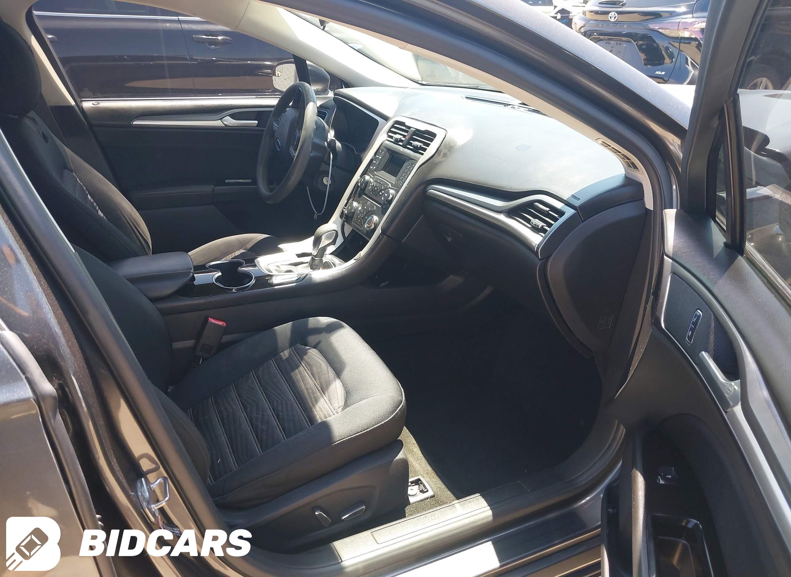 2016 Ford Fusion, SE