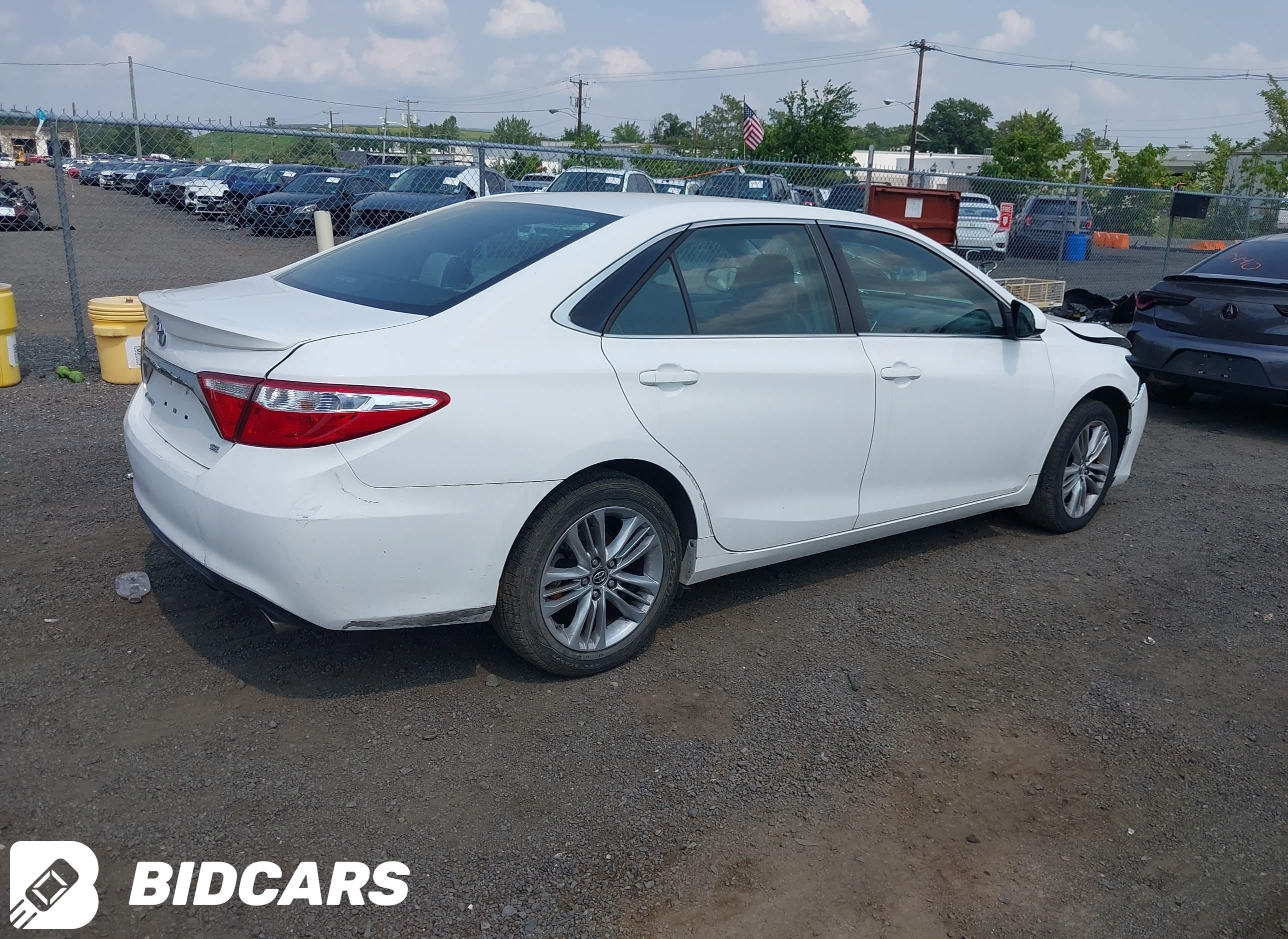 2016 Toyota Camry, SE