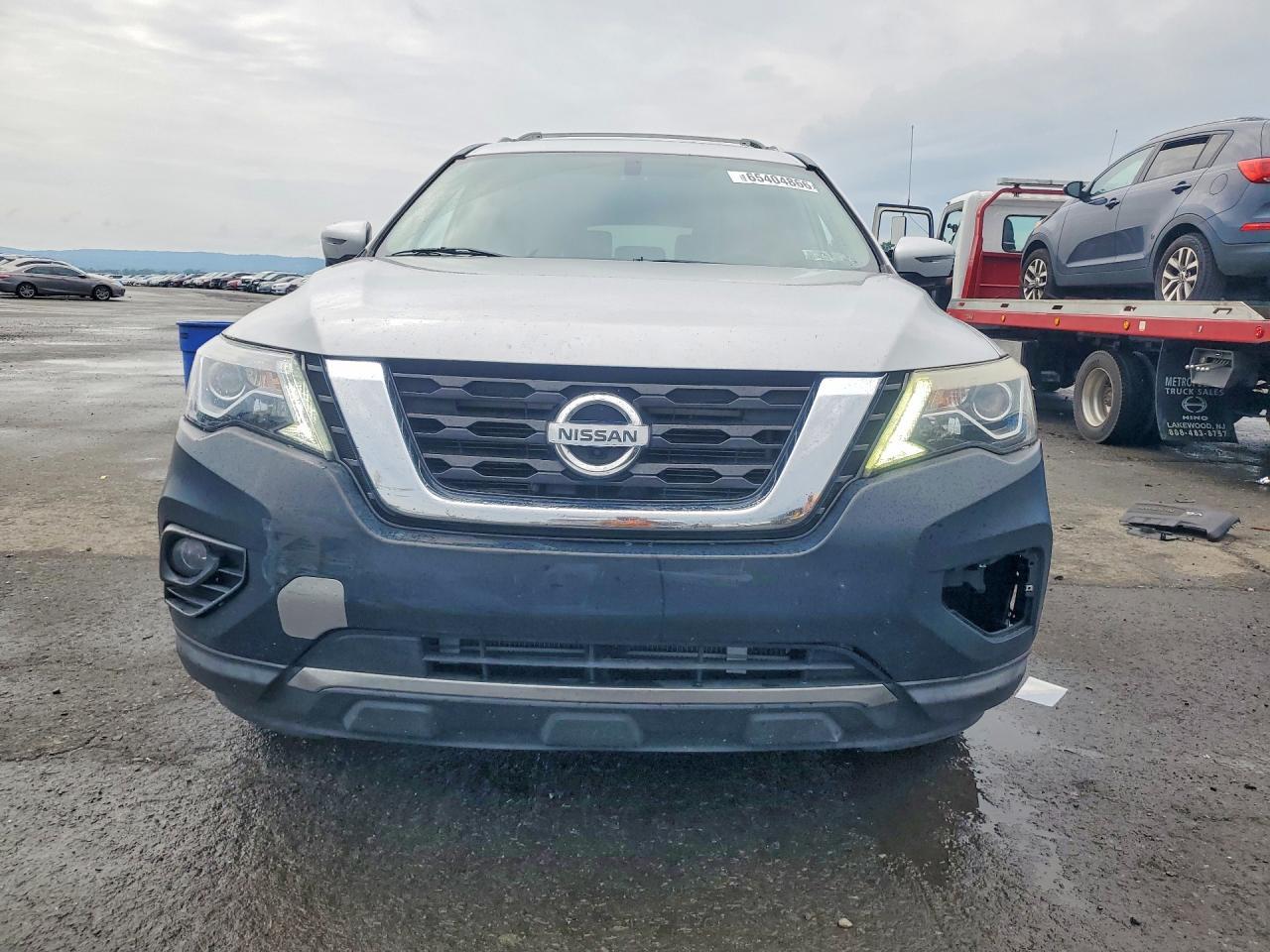 2017 Nissan Pathfinder, SL